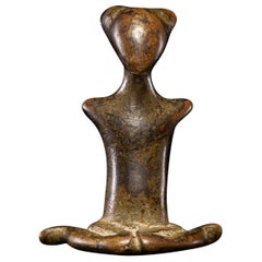 Statue de femme assise en bronze, Kulango People, Côte d'Ivoire