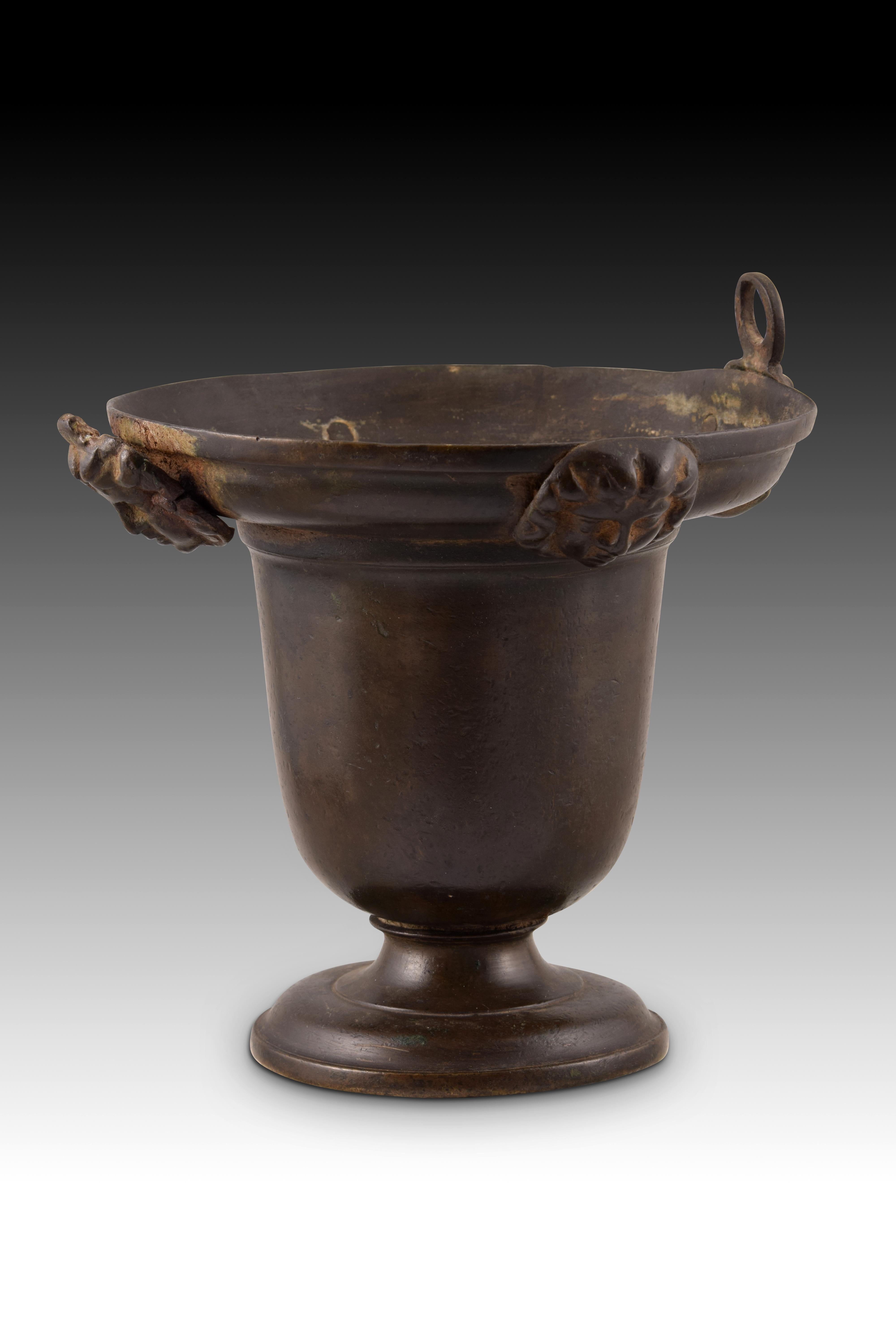 18th Century and Earlier Bronze Situla, 16th Century For Sale