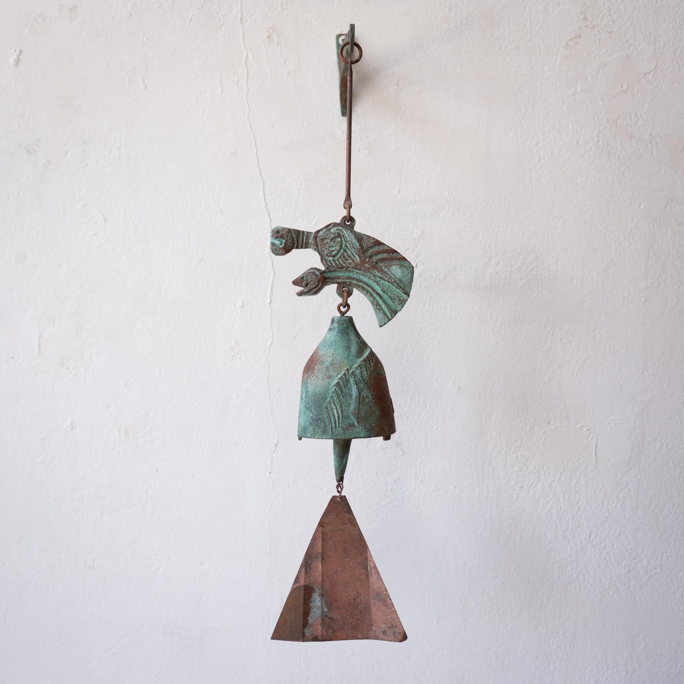 Vintage bronze Cosanti bell sculpture by Paolo Soleri. Signed by Soleri. A hanging bracket is included. Fantastic patina and a great sound.

Paolo Soleri (1919-2013), the founder of Cosanti and Arcosanti, was an important artist, architecture,