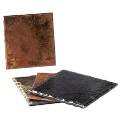Posavasos Cuadrado de Bronce con Superficie Martillada y Forjada