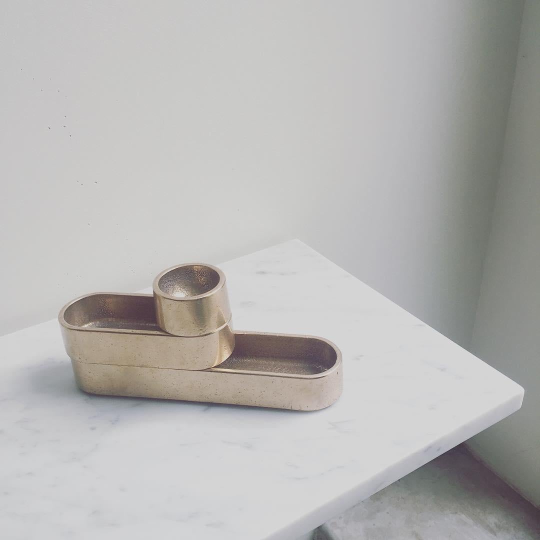 Contemporary Three Stacked, Oblong Golden Bronze Stack Trays von Henry Wilson (Australisch) im Angebot
