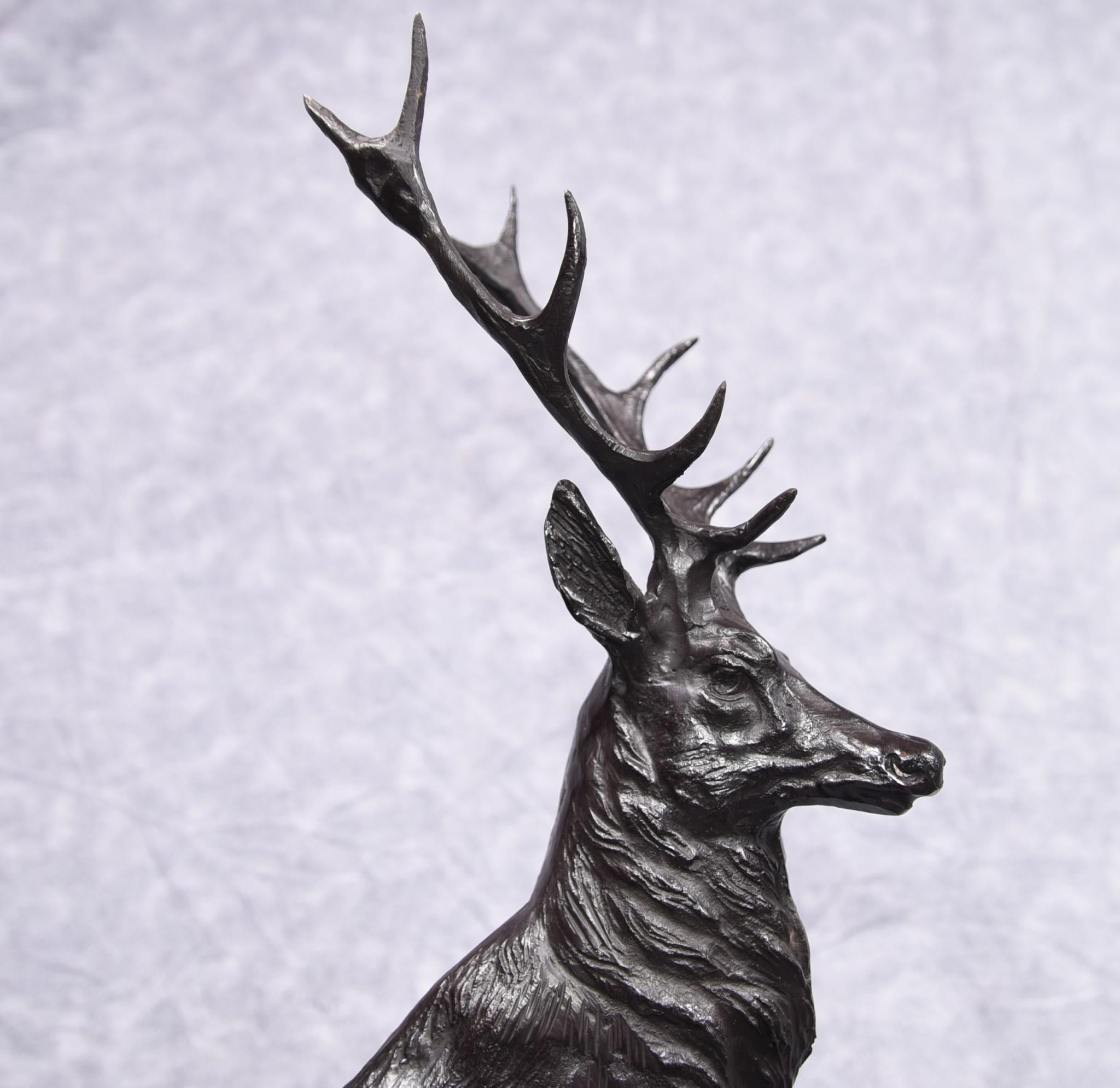 Bronze Cerfs Signé Moigniez Paire de Statues Cerf Elan Élan Bon état - En vente à Potters Bar, GB