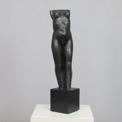 Scultura di torso femminile in piedi in bronzo di Francine Govers, anni '90
