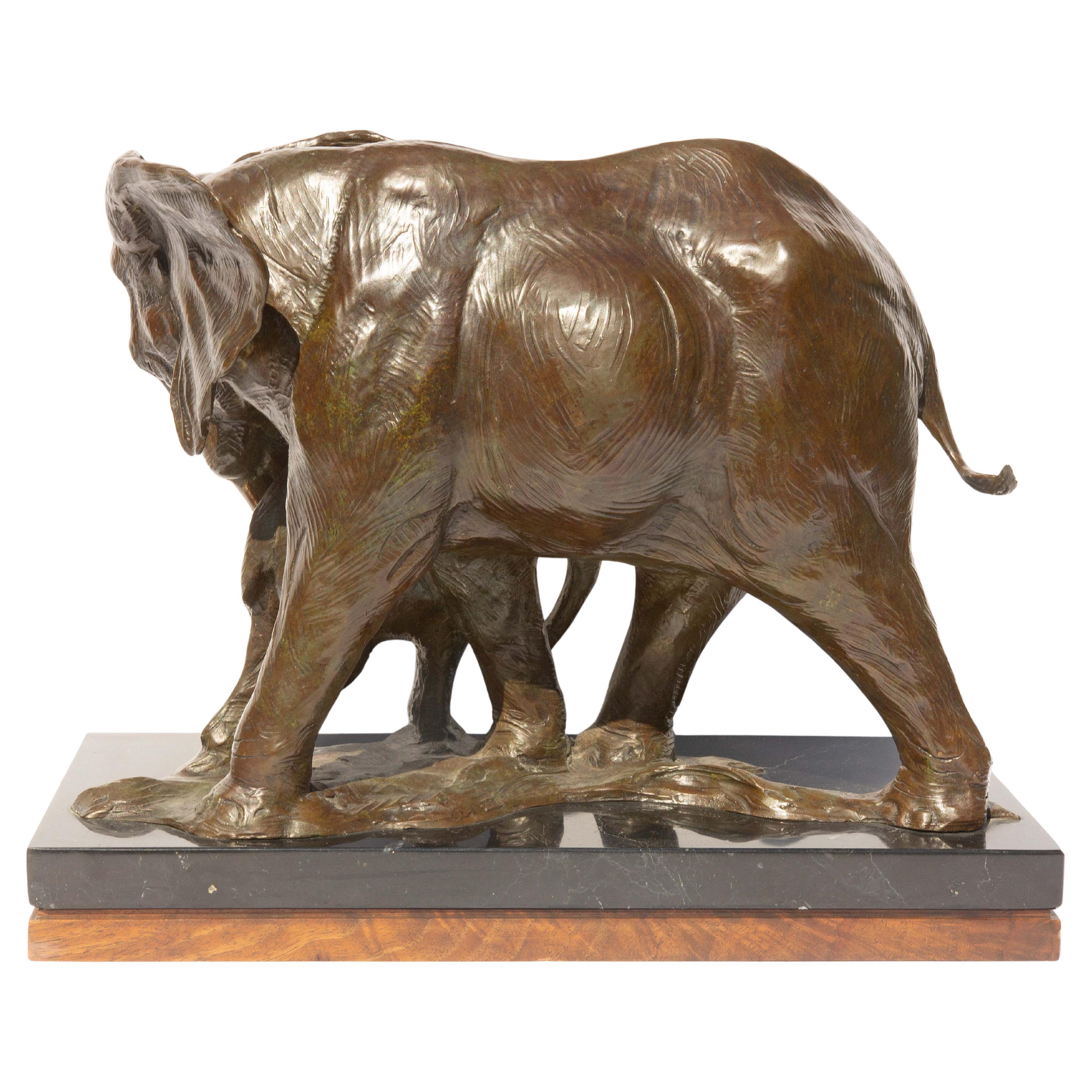 Bronzo Statua in bronzo di elefante e vitello dello scultore americano Dan Ostermiller in vendita