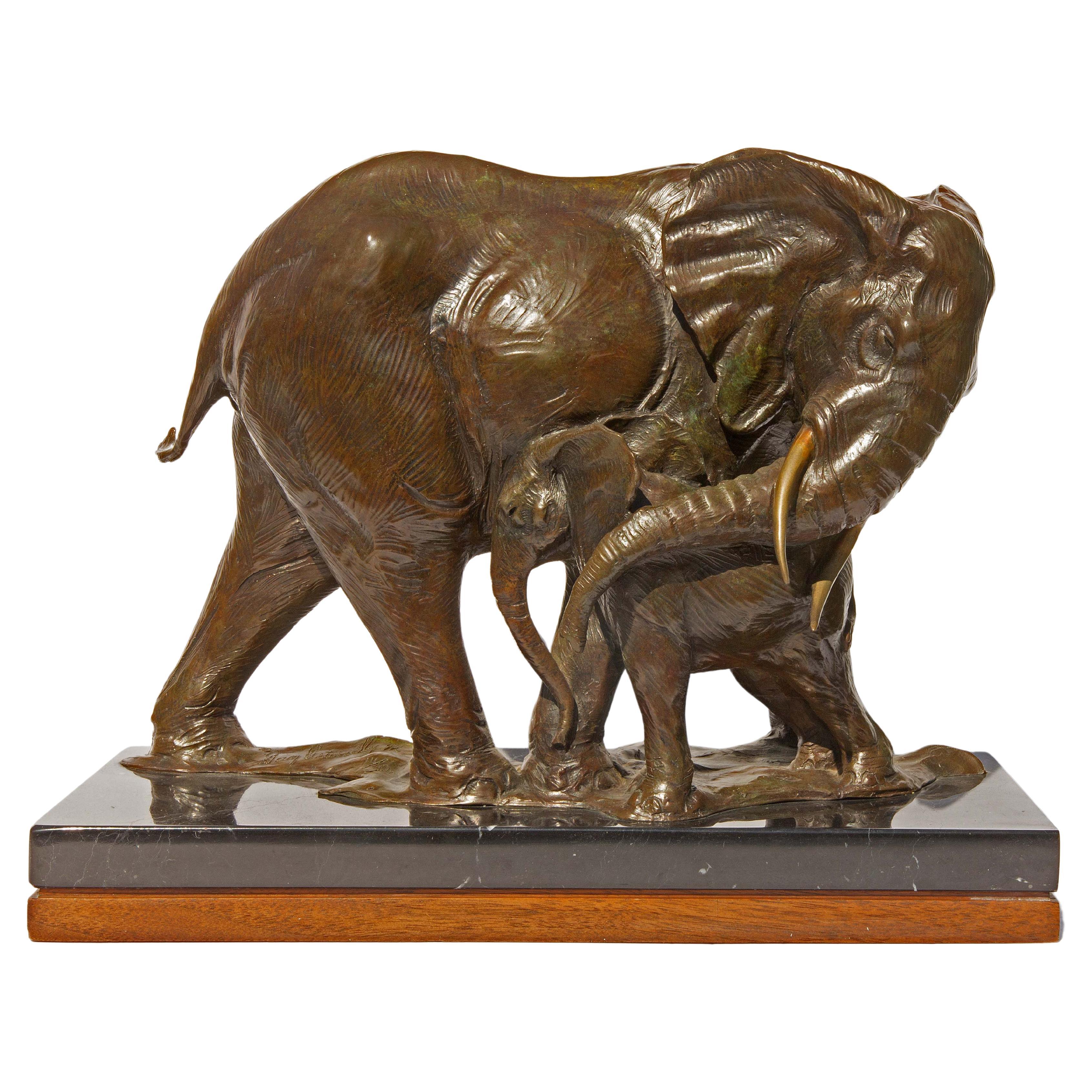 Bronze Statue Elephant and Her Calf by American Sculptor Dan Ostermiller For Sale