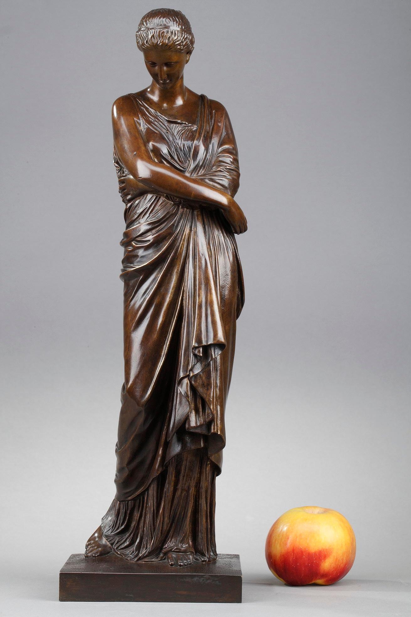 This bronze statue with brown patina features L'Espérance déçue after Auguste-Marie Barreau (?-1922). Dressed in classical costume, she is tinged with a slight sadness. This allegorical figure probably represents Dido, founder and queen of Carthage.