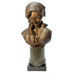 Bronzestatue von Mutter und Kind, signiert von Auguste Moreau 