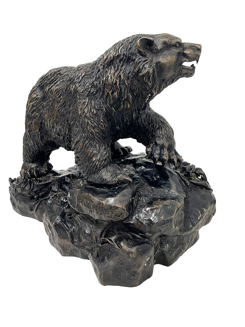 Statue en bronze d'un ours, d'après Pierre Jules Mêne Bon état - En vente à Delft, NL