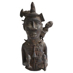 Bronzestatue eines Juju-Mannes, Benin, 1930er Jahre