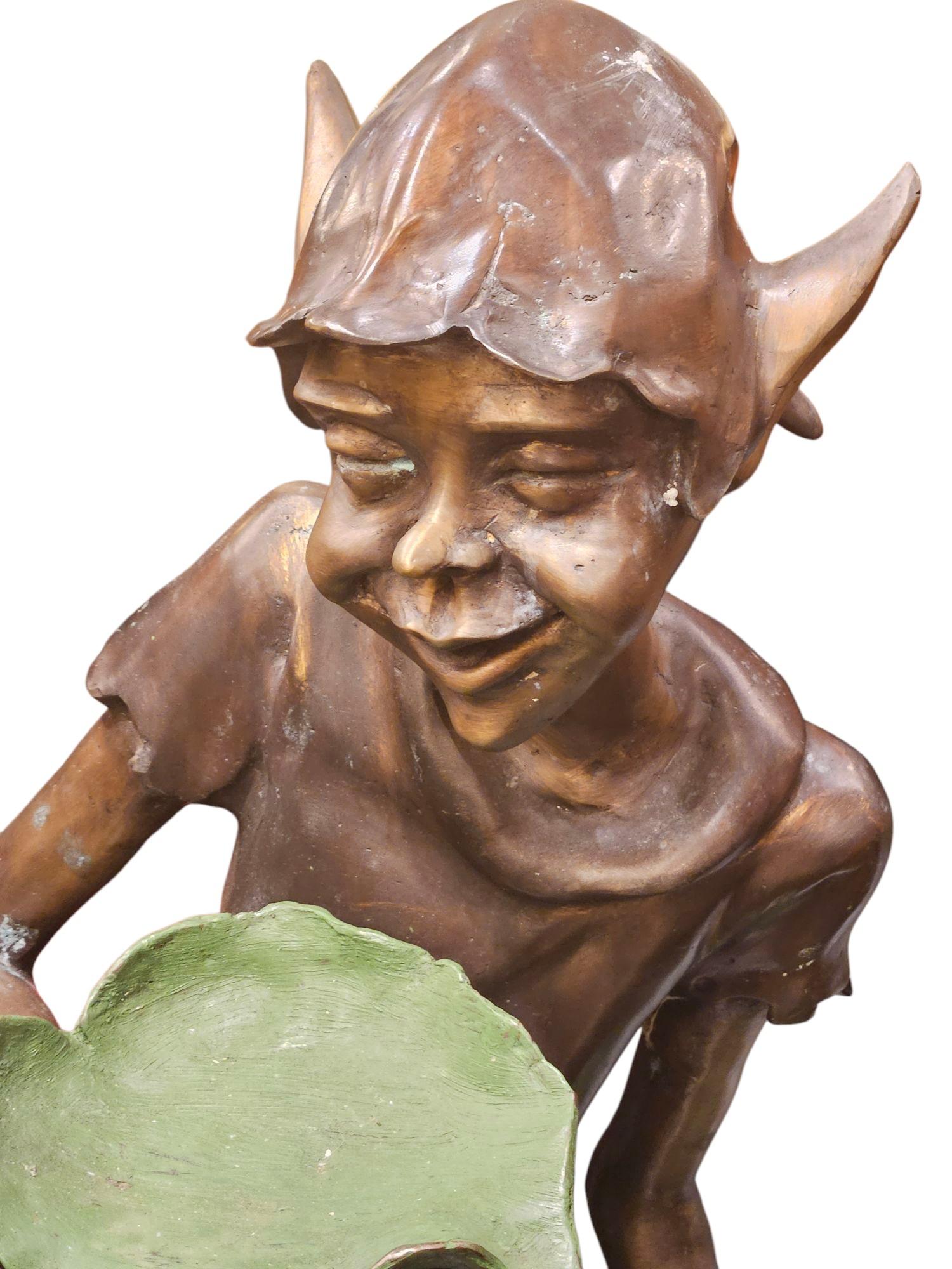 Sconosciuto Statua di bronzo di un folletto in vendita
