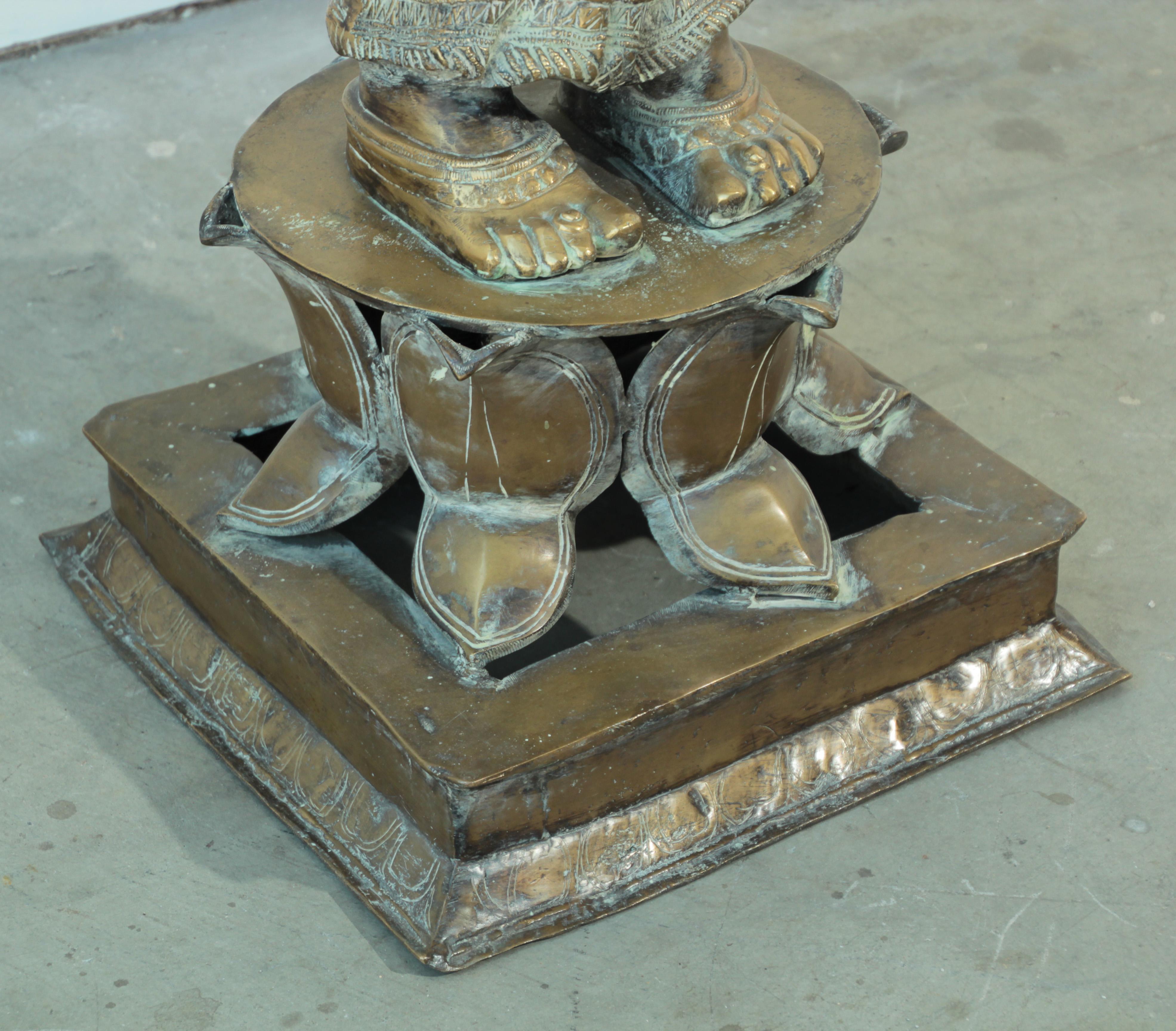 Statue en bronze de la déesse hindoue Lakshmi 8