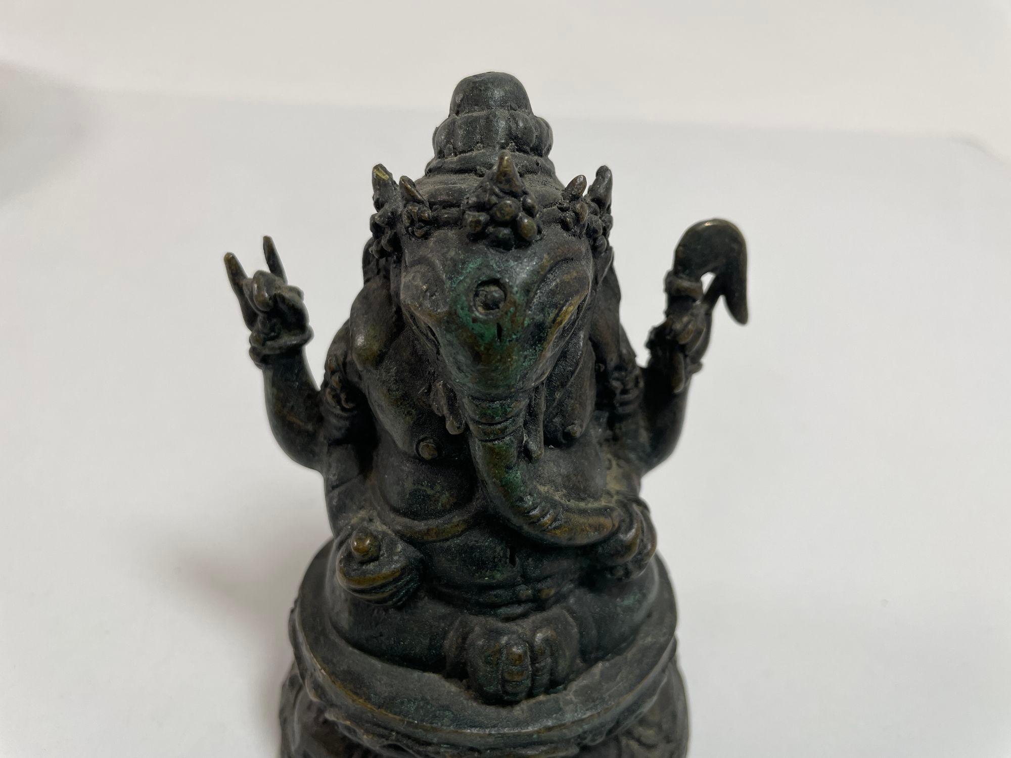 Bronze Statue Sculpture of Ganesh Indian or Nepalese Bronze Hindu Statue For Sale 7