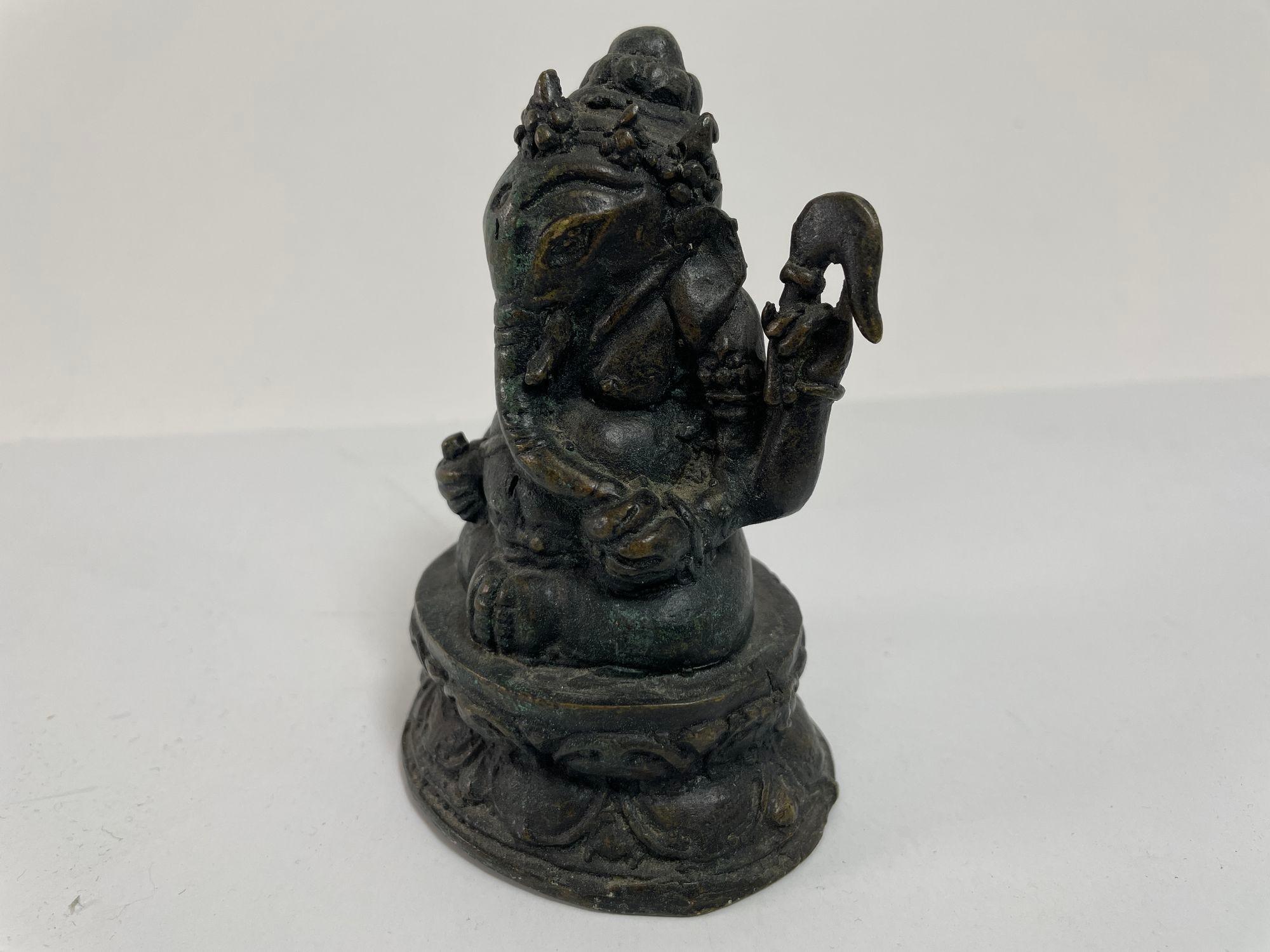 Bronze Statue Sculpture of Ganesh Indian or Nepalese Bronze Hindu Statue For Sale 8