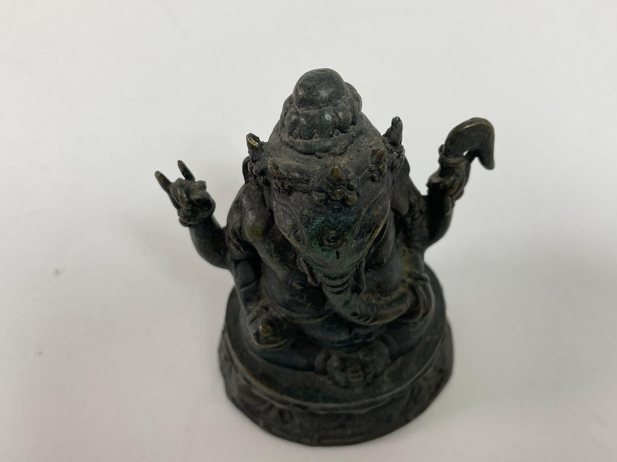 Bronze Statue Sculpture of Ganesh Indian or Nepalese Bronze Hindu Statue For Sale 13