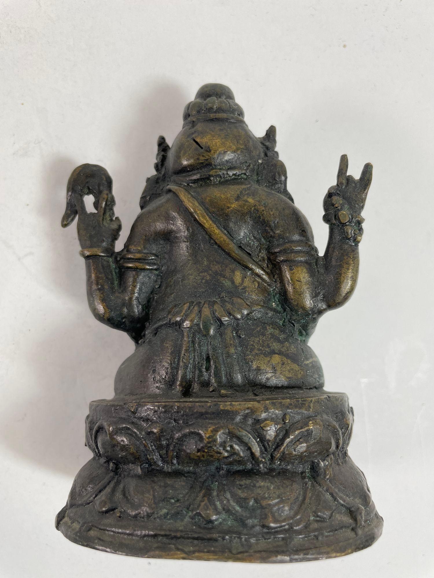 Cast Bronze Statue Sculpture of Ganesh Indian or Nepalese Bronze Hindu Statue For Sale