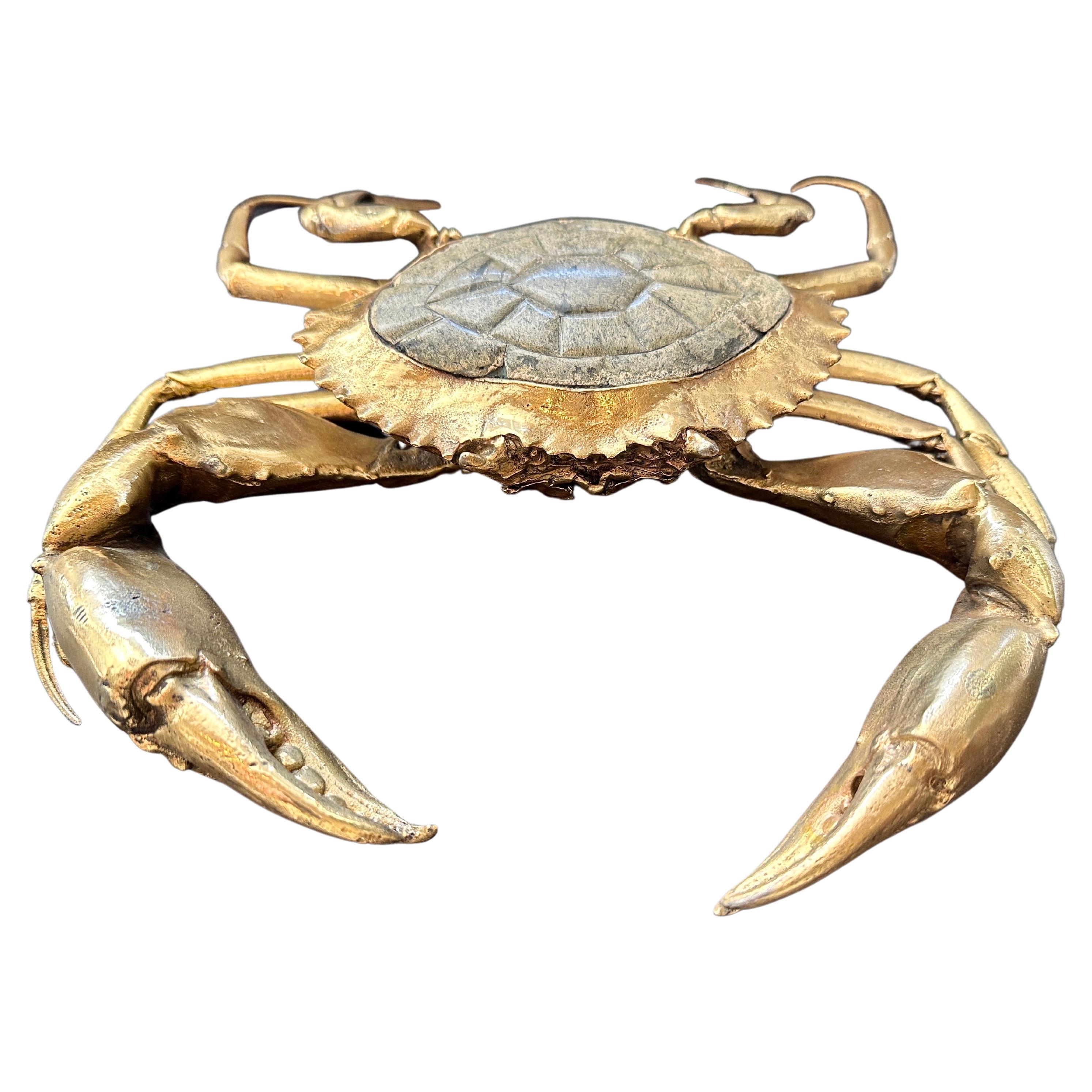 Sculpture de table en bronze et pierre représentant un crabe dormeur