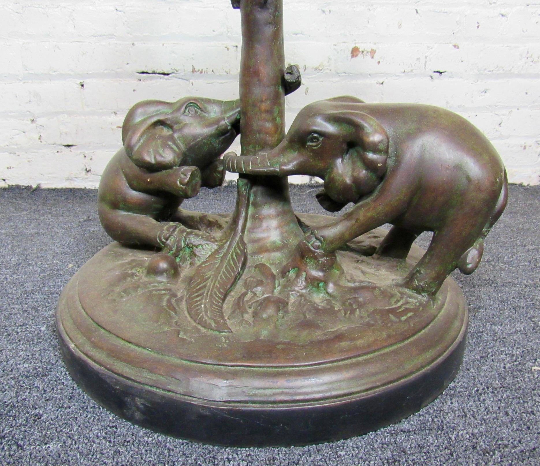Mesa auxiliar estilo safari de bronce Colonial británico en venta