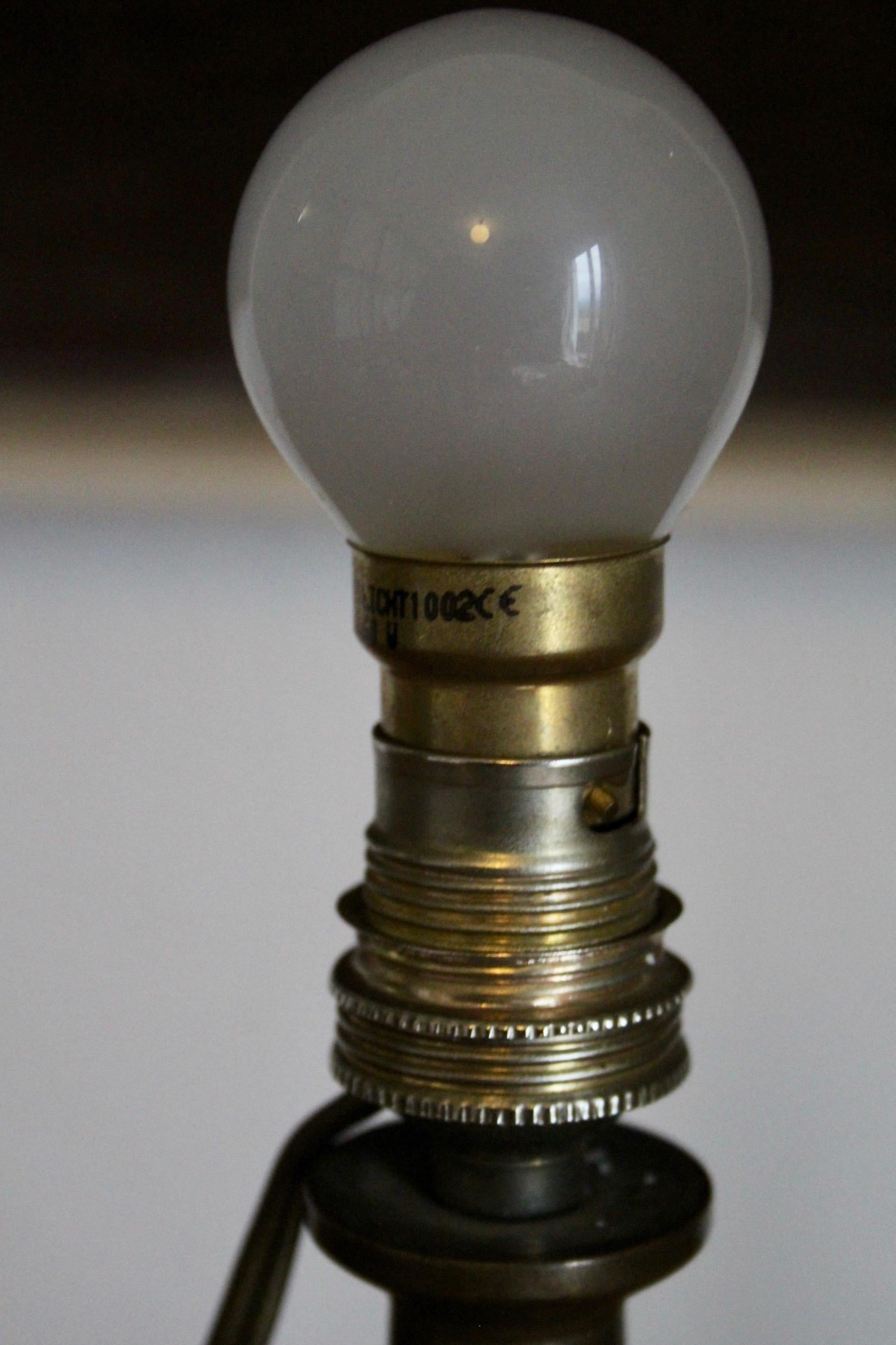 Lampe de table bronze en vente 2