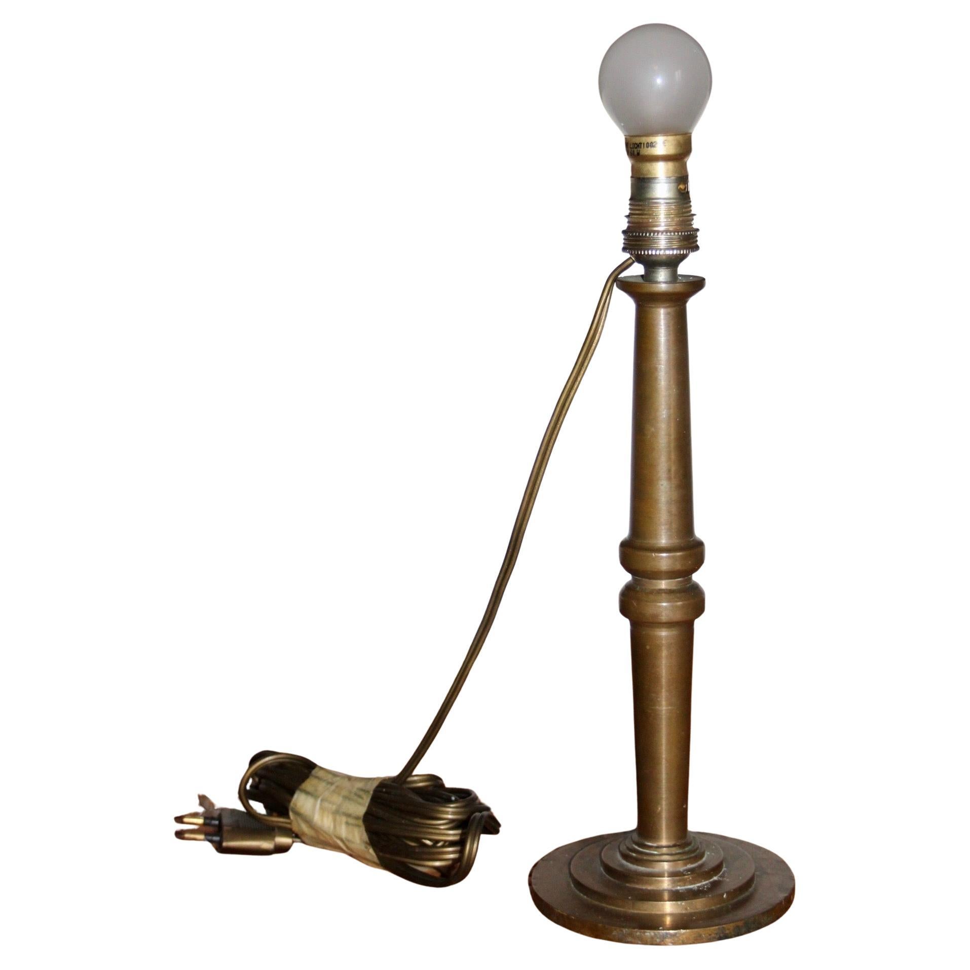 Lampe de table bronze en vente