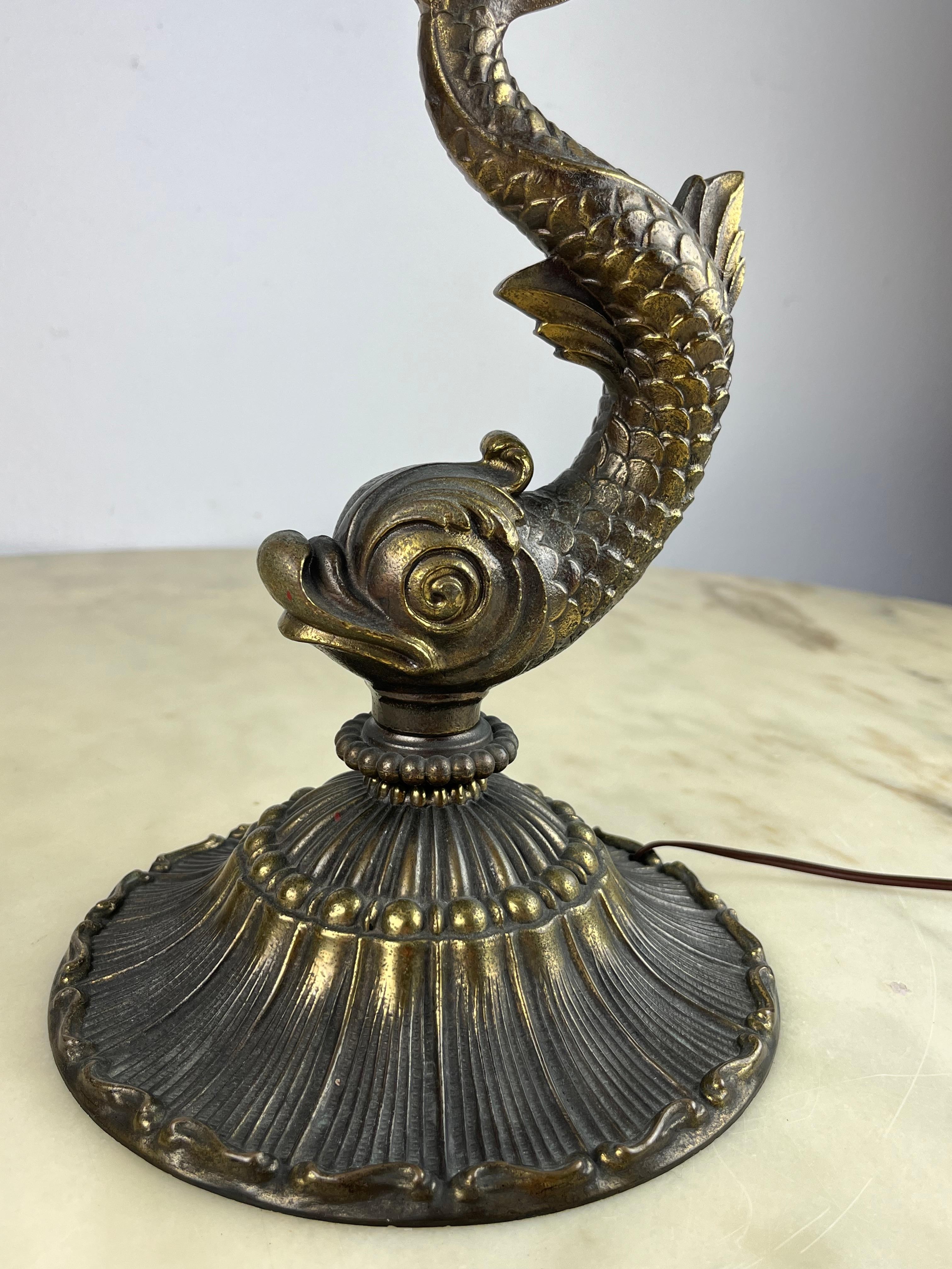 Autre Lampe de table en bronze, Italie, années 1950 en vente