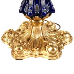 Bronze-Tischlampe mit böhmischem Glas, Böhmen, Ende des 19. bis Anfang des 20. Jahrhunderts