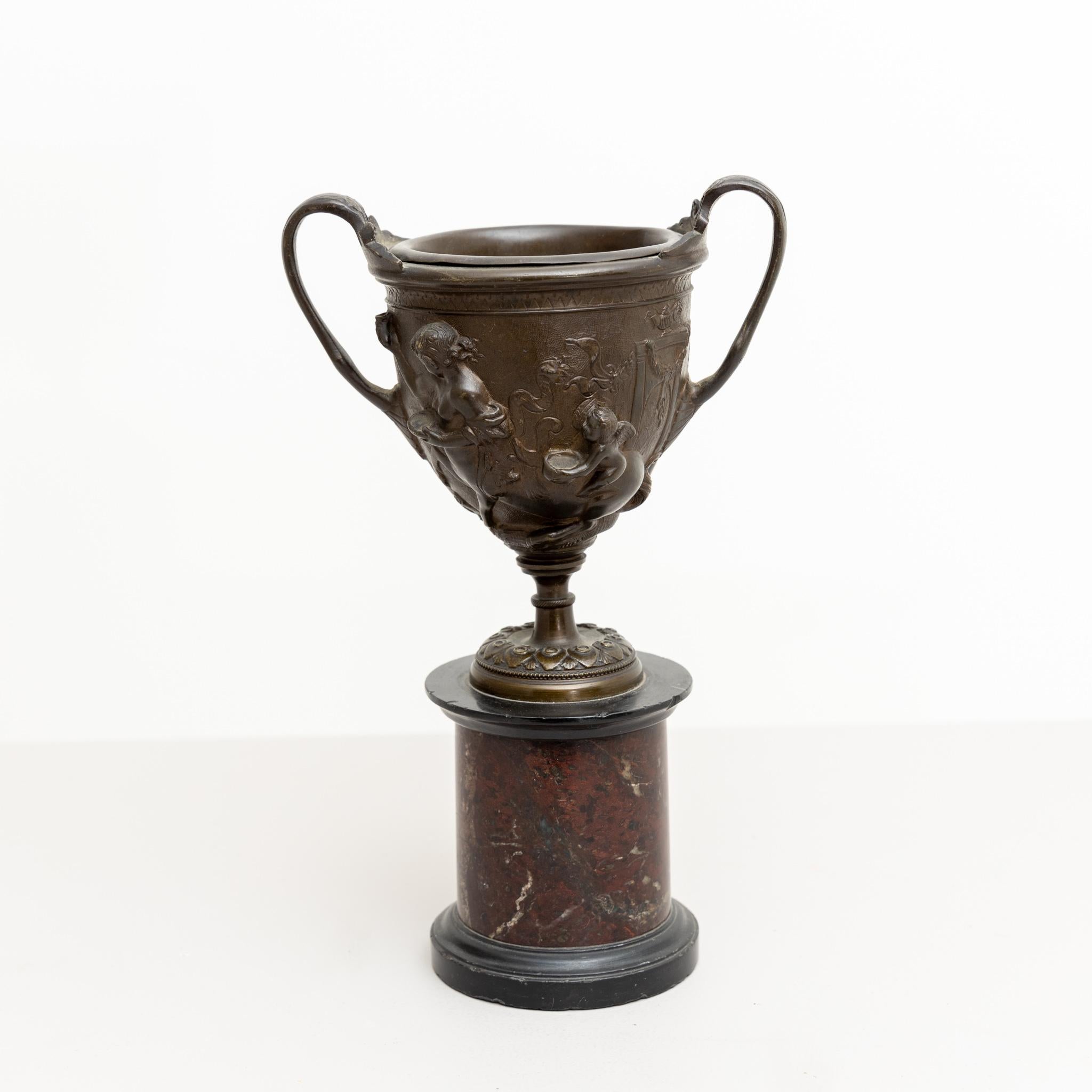 Bronze Tazzas After a Pompeian Antique, Italy 19th Century For Sale 3