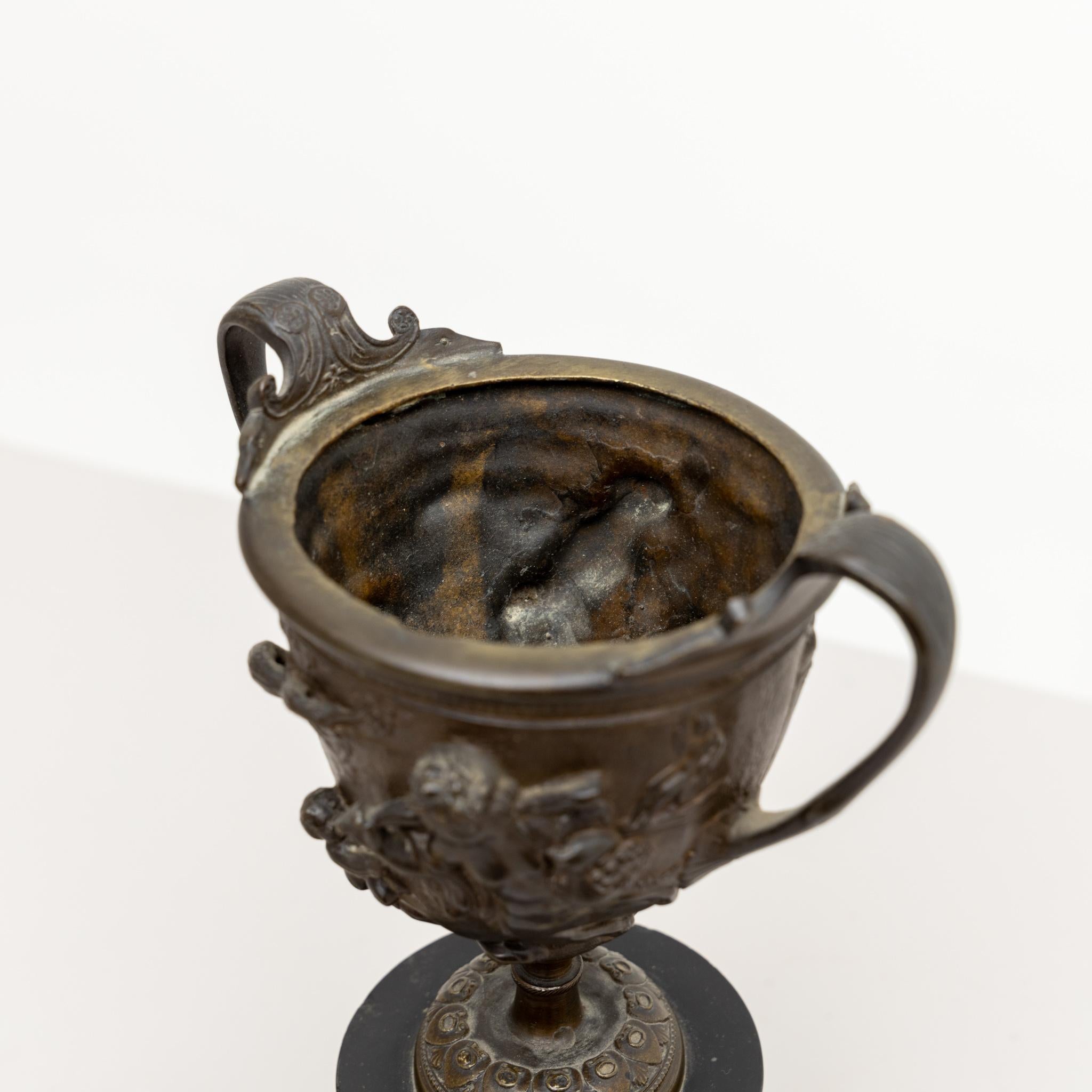 Bronze Tazzas After a Pompeian Antique, Italy 19th Century For Sale 5