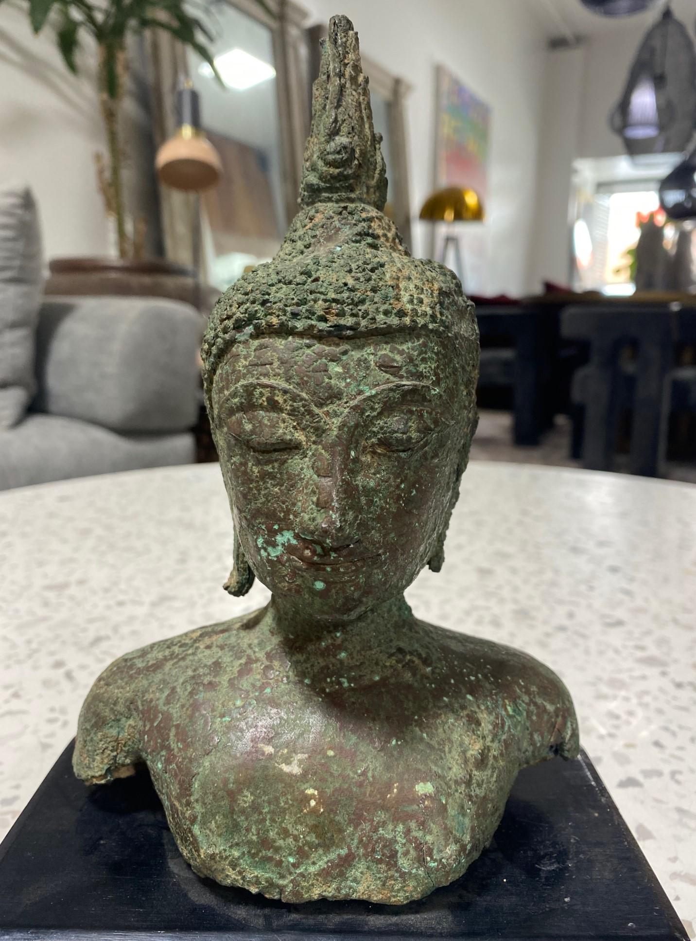 Bronze Thai Siam Asian Temple Shrine Buddha Head Bust Fragment 18th-19th Century In Good Condition For Sale In Studio City, CA
