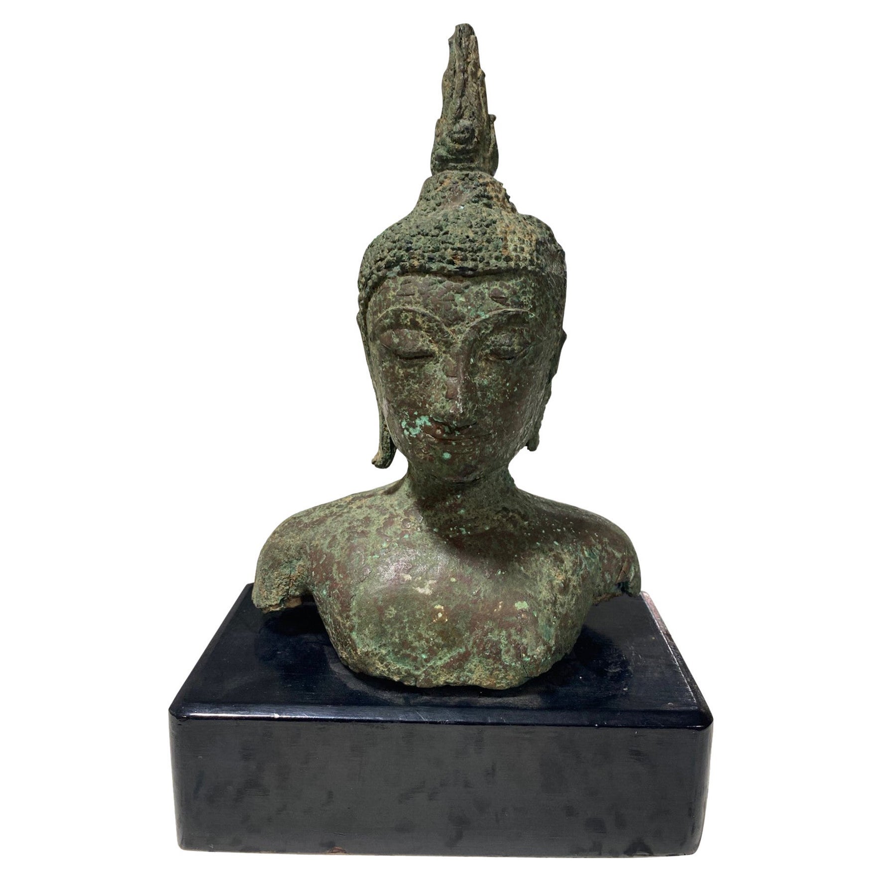 Fragment de buste de Bouddha à tête de temple asiatique en bronze de Siam du 18e au 19e siècle
