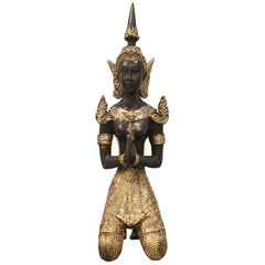 Thailändische Teppanom-Buddha-Statuette aus Bronze:: kniend:: 1940er Jahre