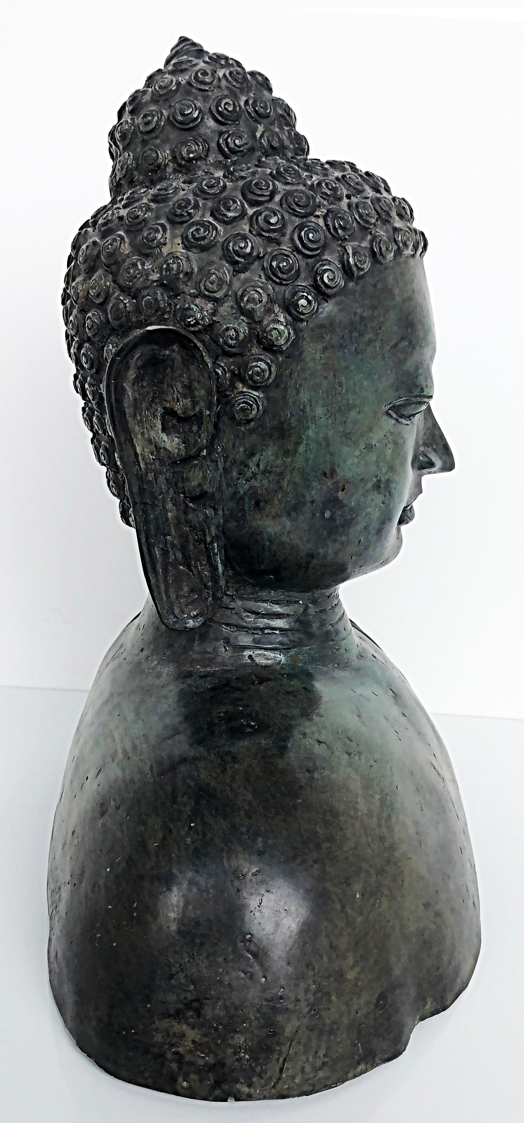 Bronze Thailand Figurative Buddha Sculpture Bust, 20th Century with Patina For Sale 3