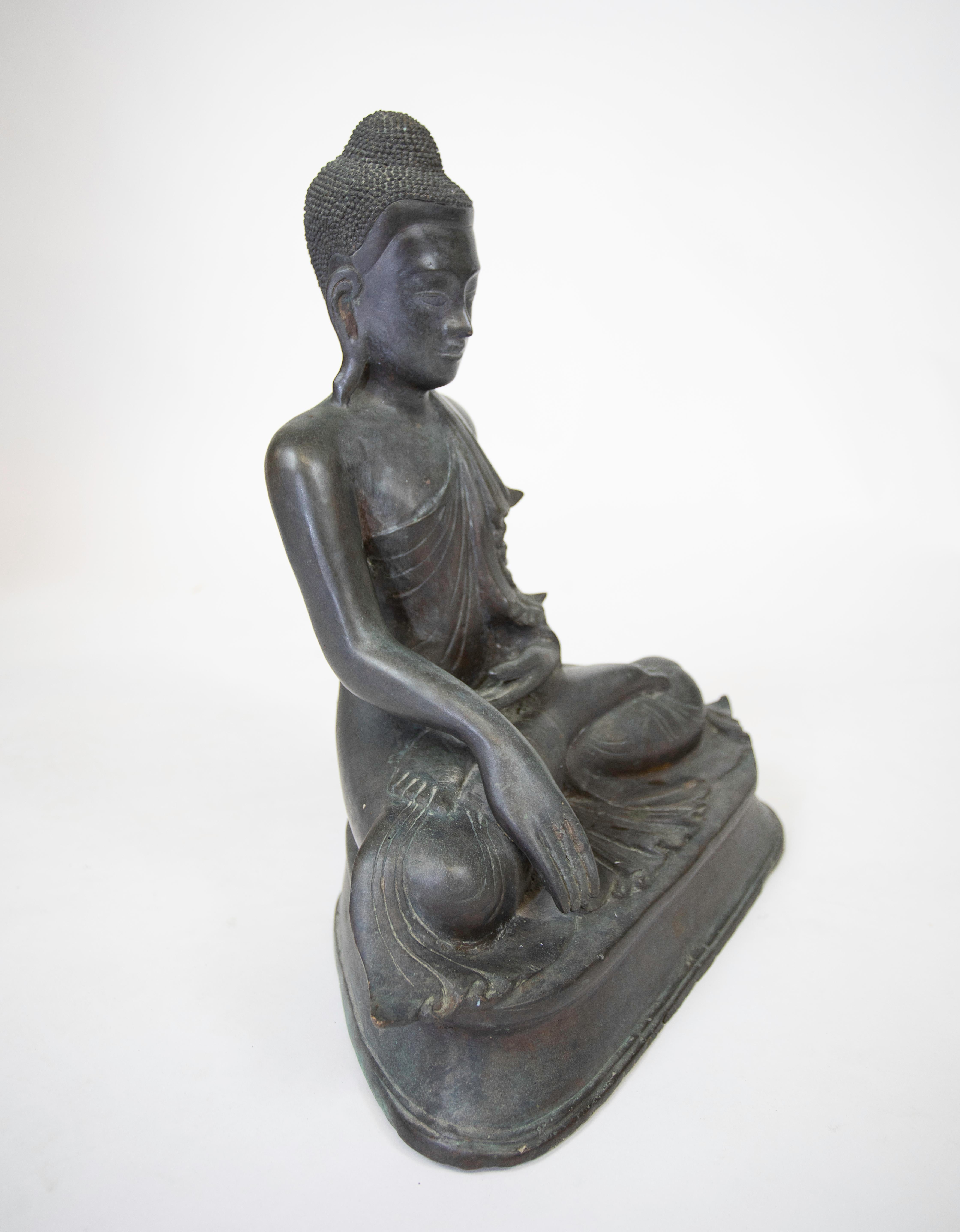 Bronze Tibetan Buddha In Good Condition For Sale In West Palm Beach, FL