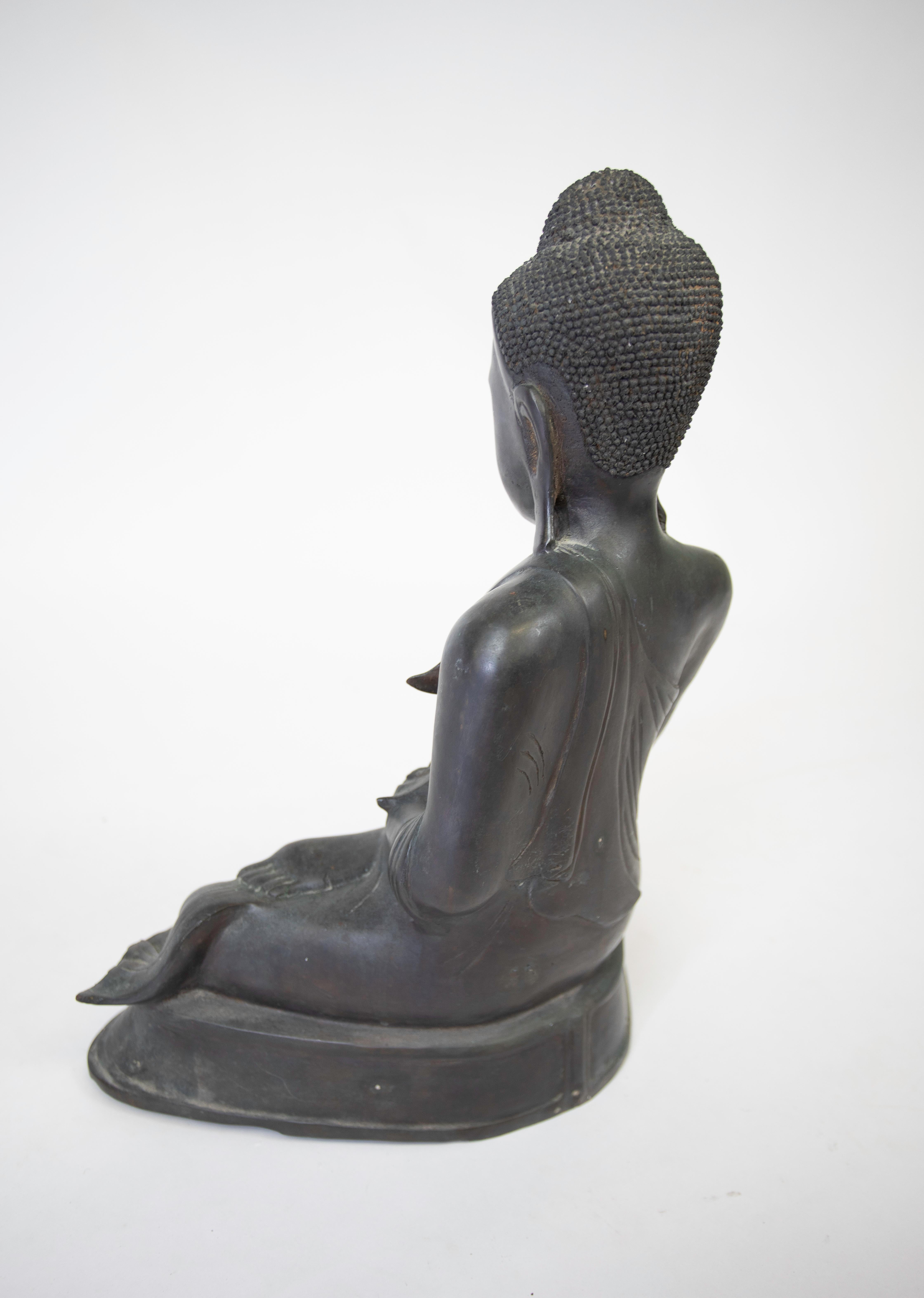 Buddha tibetano in bronzo in vendita 1