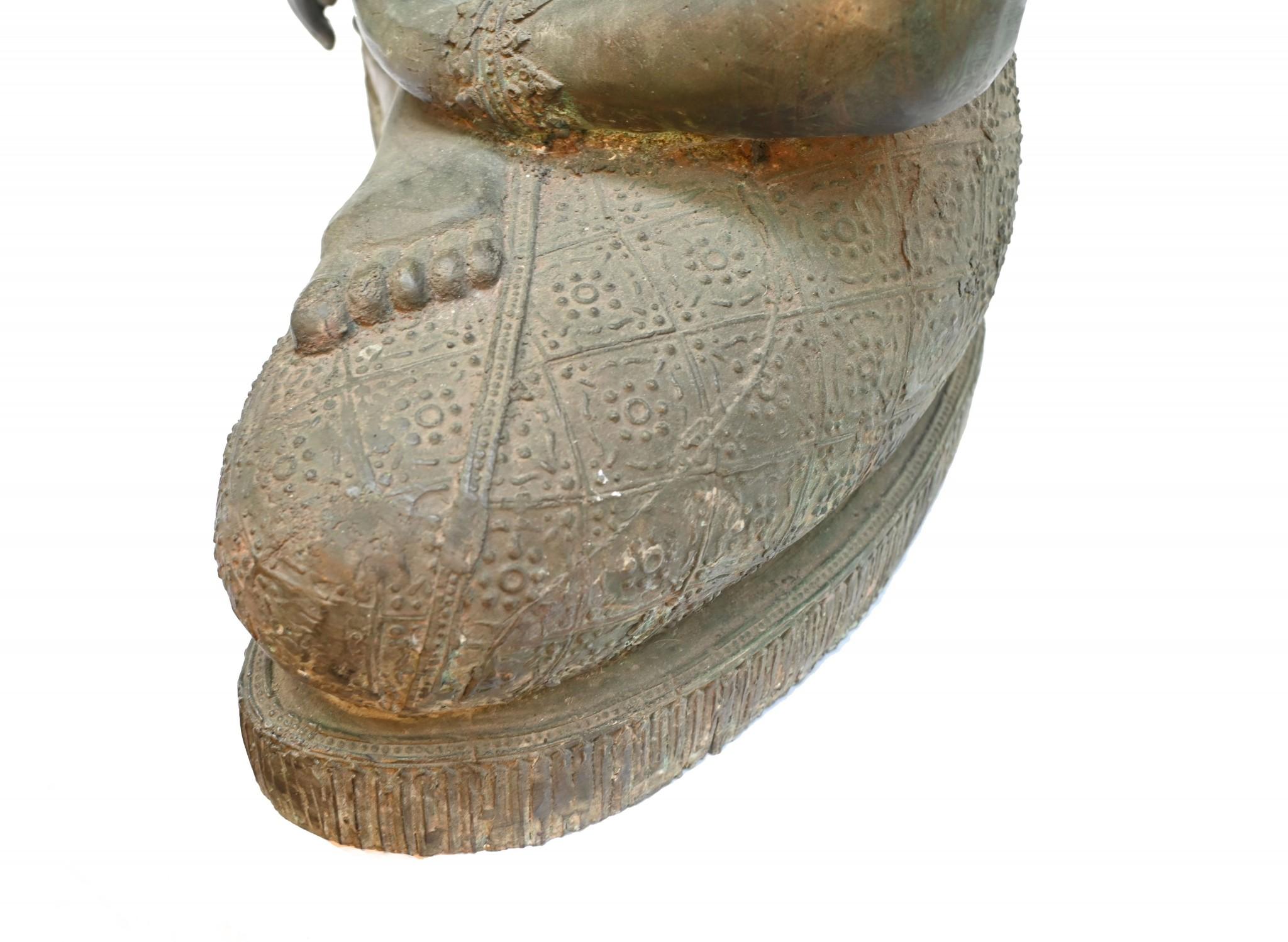 Bronze Tibetan Buddha Statue Antique Buddhism Meditation Post 1880 For Sale 6