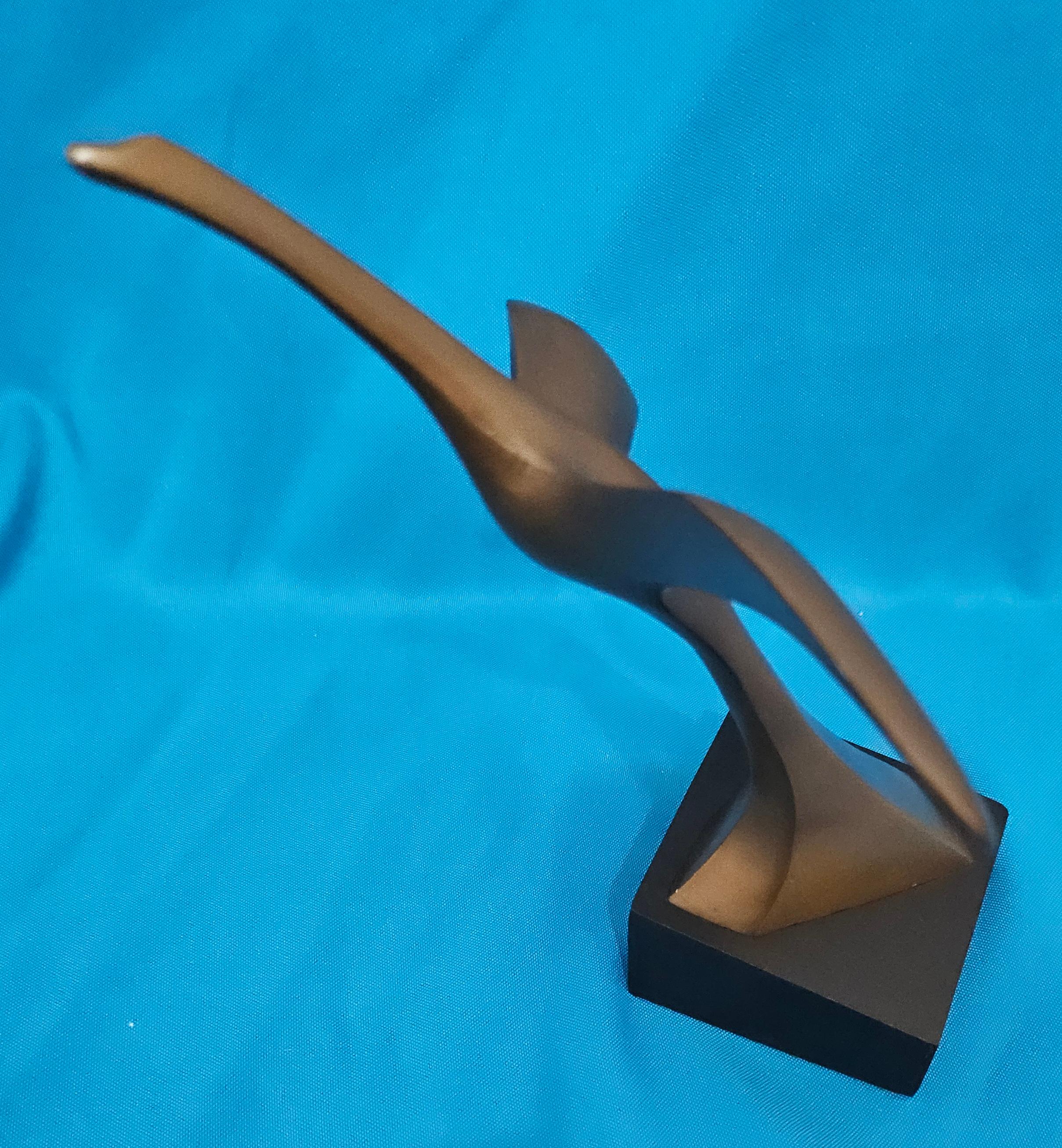Escultura de pájaro de 20 cm de alto en tono bronce sobre base negra REBAJA DE CIERRE en venta 8