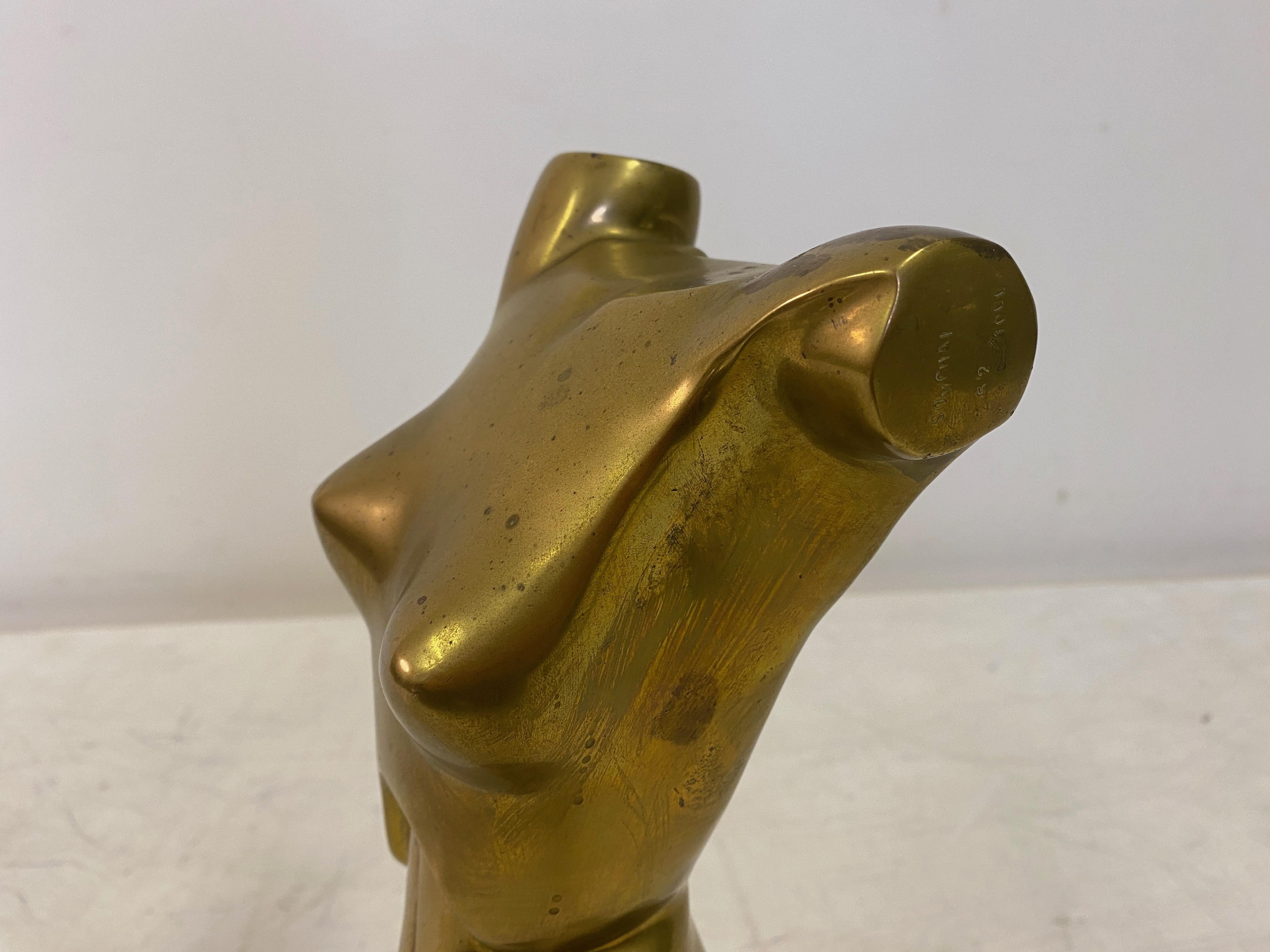 Bronze-Torso-Skulptur von Hattakitkosol Somchai im Angebot 1