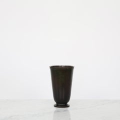 Vaso in bronzo di Ellen Schlanbusch per Just Andersen, anni '40, Danimarca