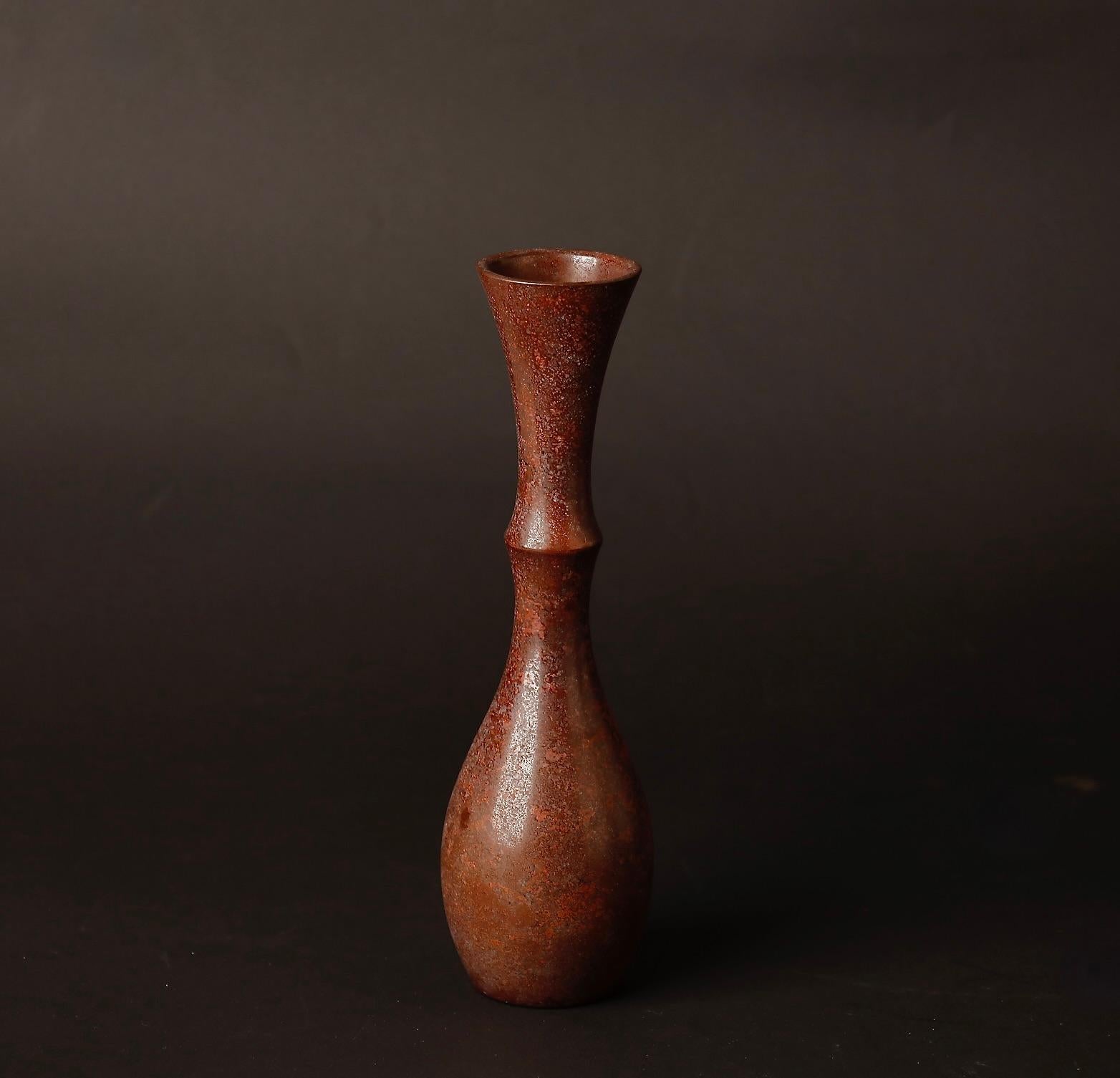 20ième siècle Vase en bronze de l'artiste de Nitten Nakajima Yasumi  (1905 - 1986) en vente