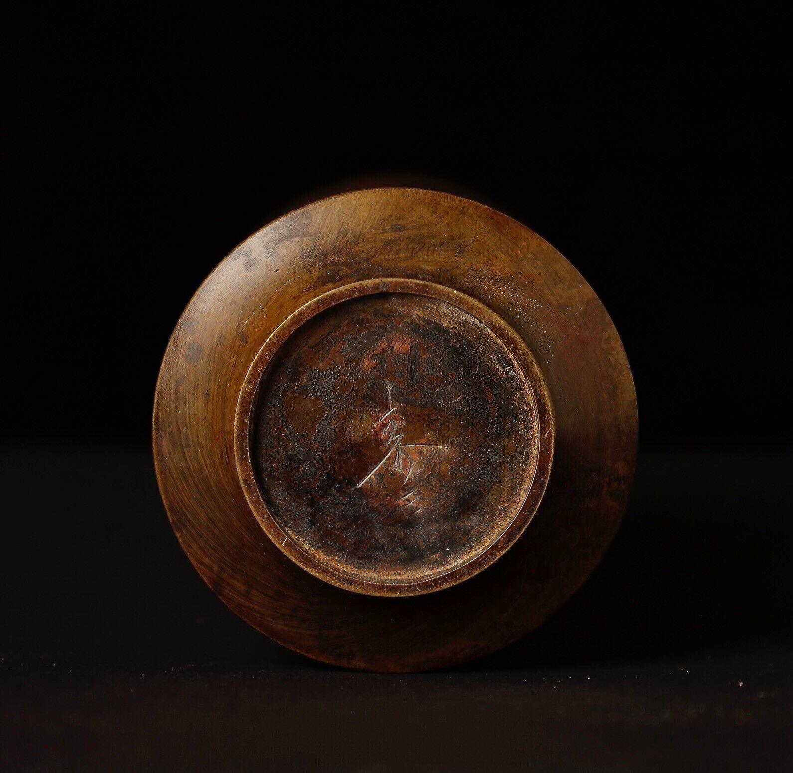Bronze vase by renown Kasai Taizo (Nitten artist), 20th century For Sale 1