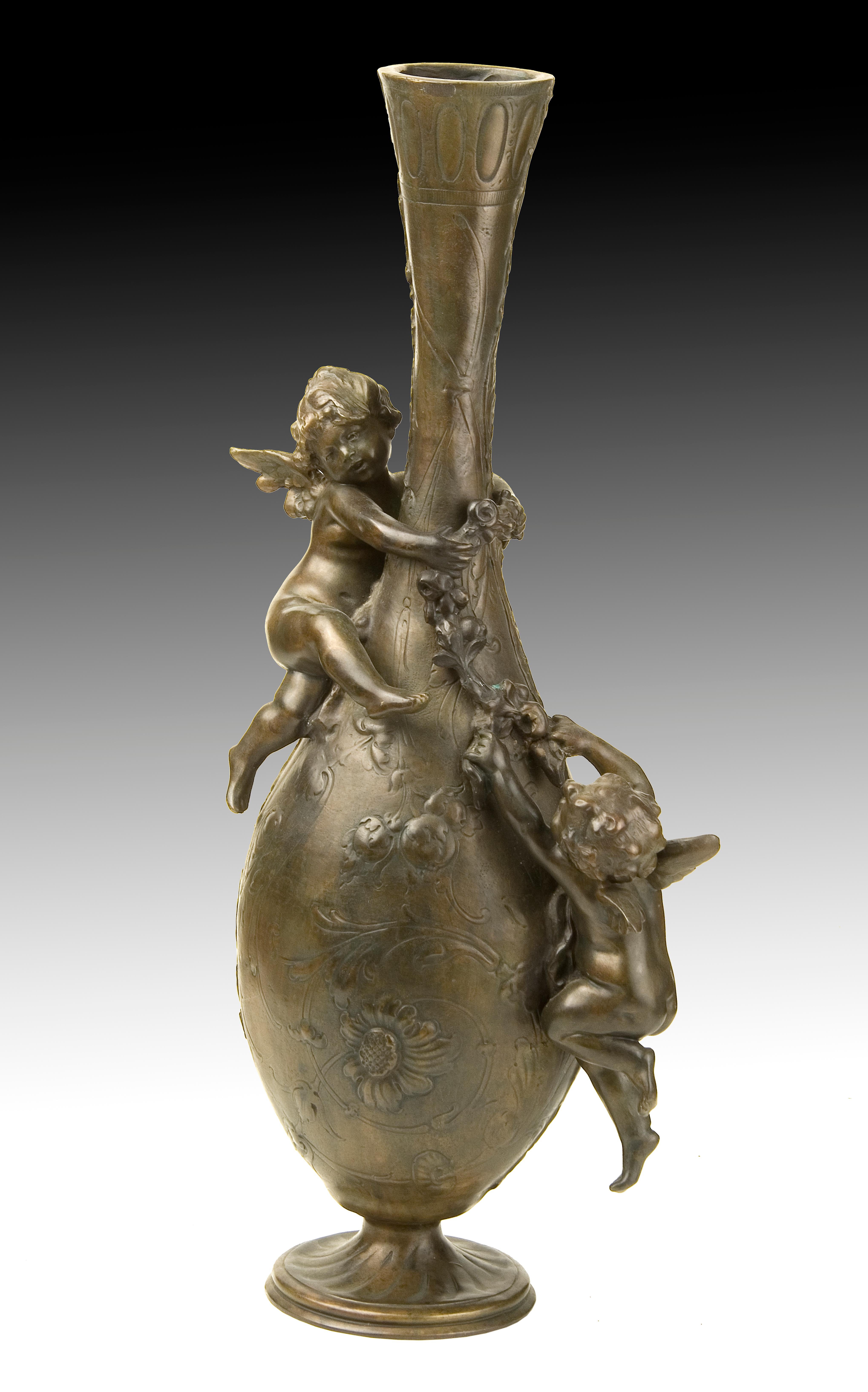 Neoclassical Revival Bronze Vase with Cherubs or Cupids, 19th-20th Centuries