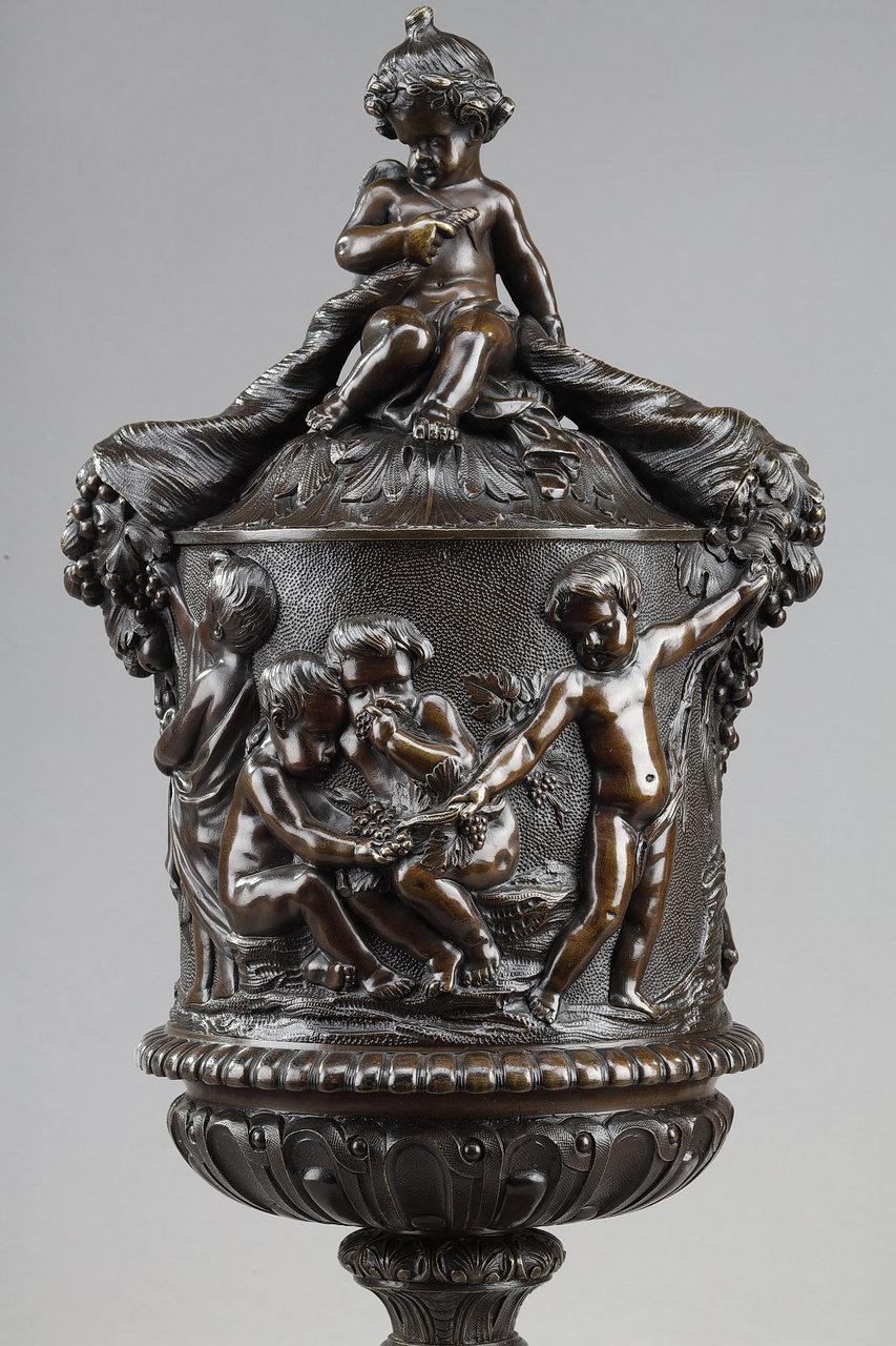 Louis XVI Bronze Vase with Harvesting Putti in the Gout of Clodion, 19th Century For Sale