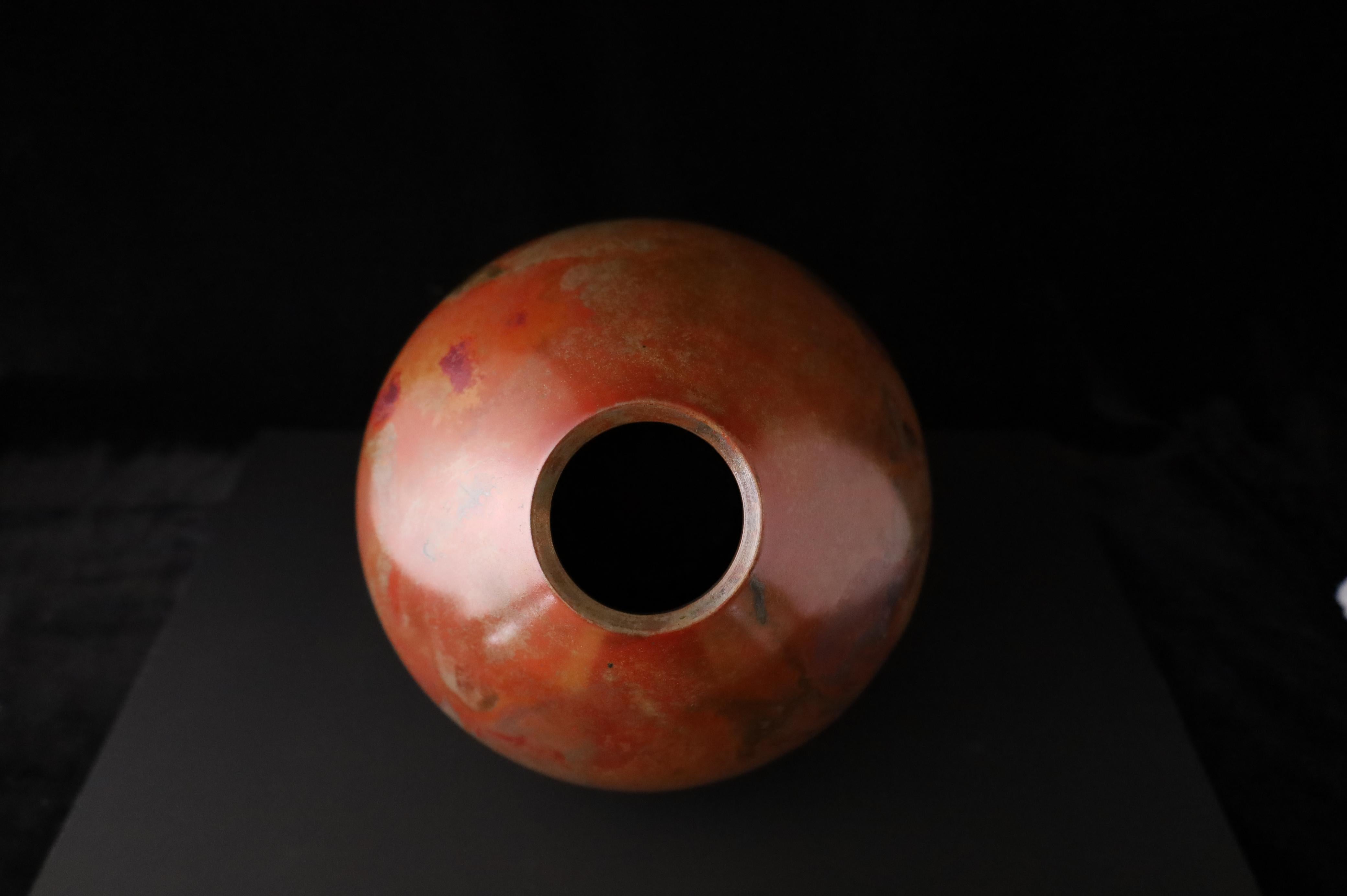 Vaso in bronzo con patina Shakudo di Takahashi Keiten, tesoro nazionale vivente in vendita 10