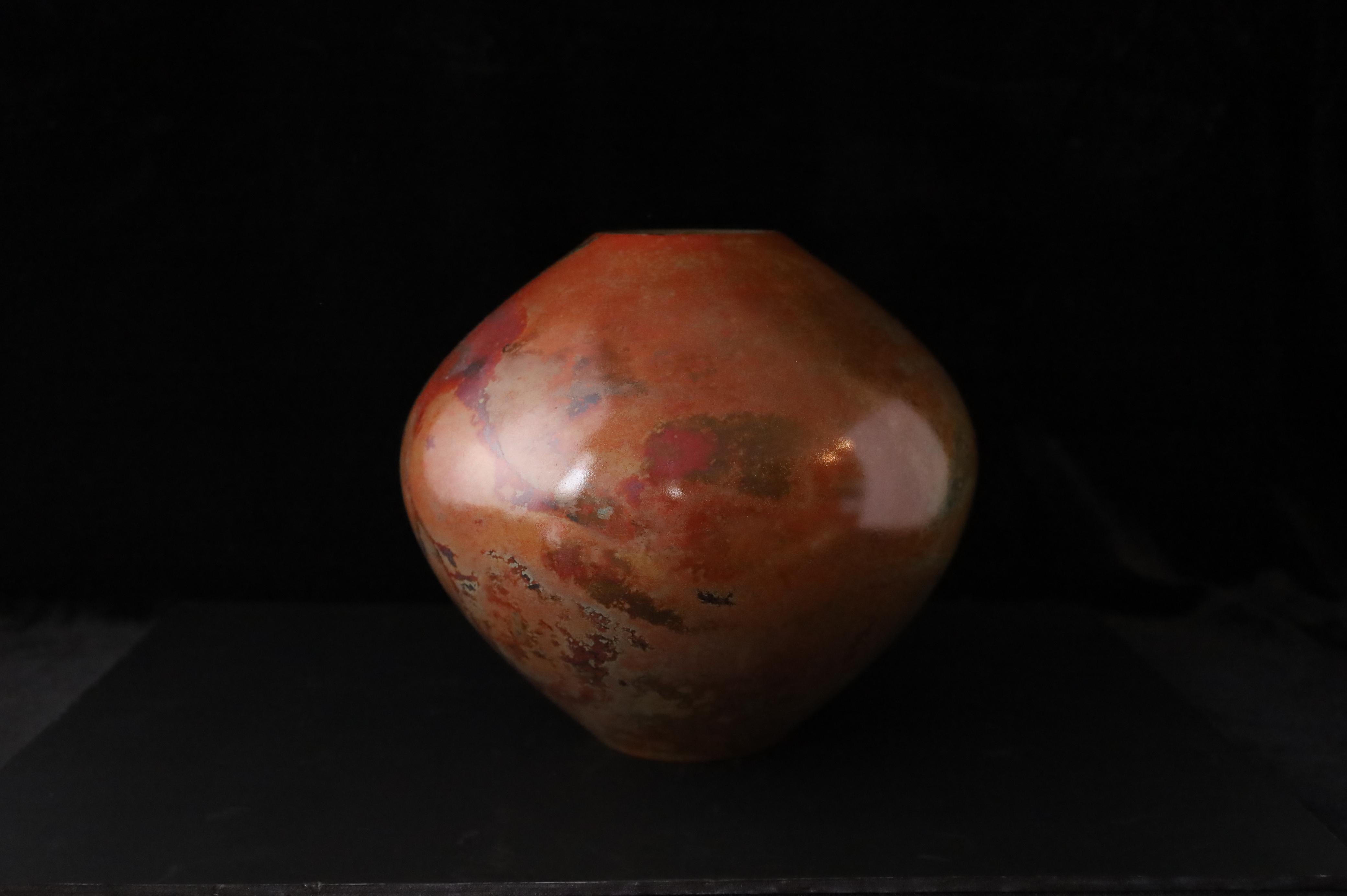Bronzo Vaso in bronzo con patina Shakudo di Takahashi Keiten, tesoro nazionale vivente in vendita
