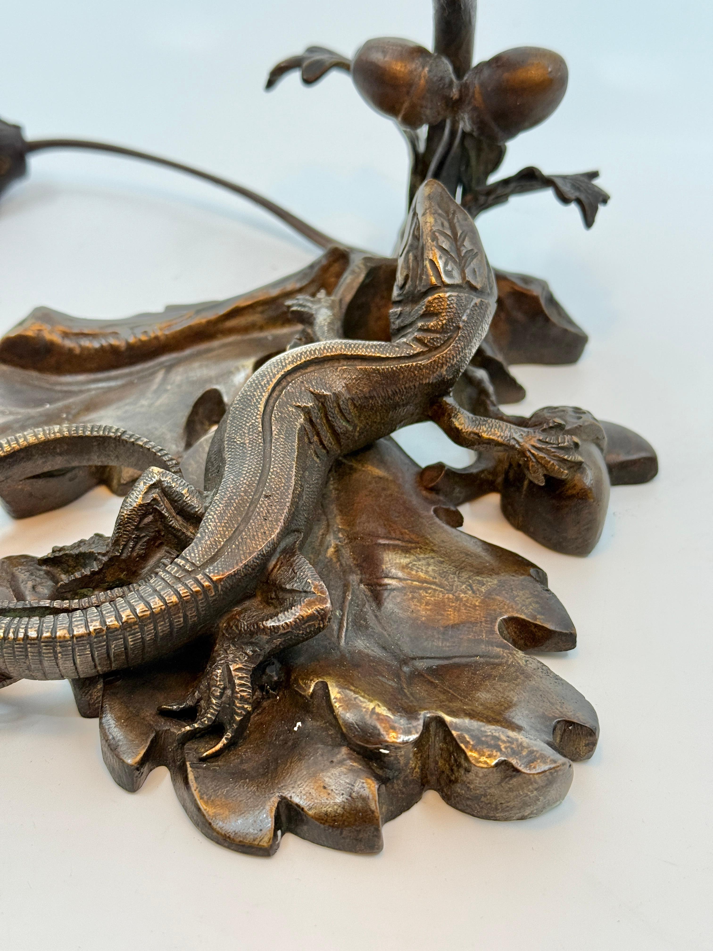 Bronze Victorian Aesthetic Movement Lizard & Acorn Motif Lamp Signed A.R. For Sale 4