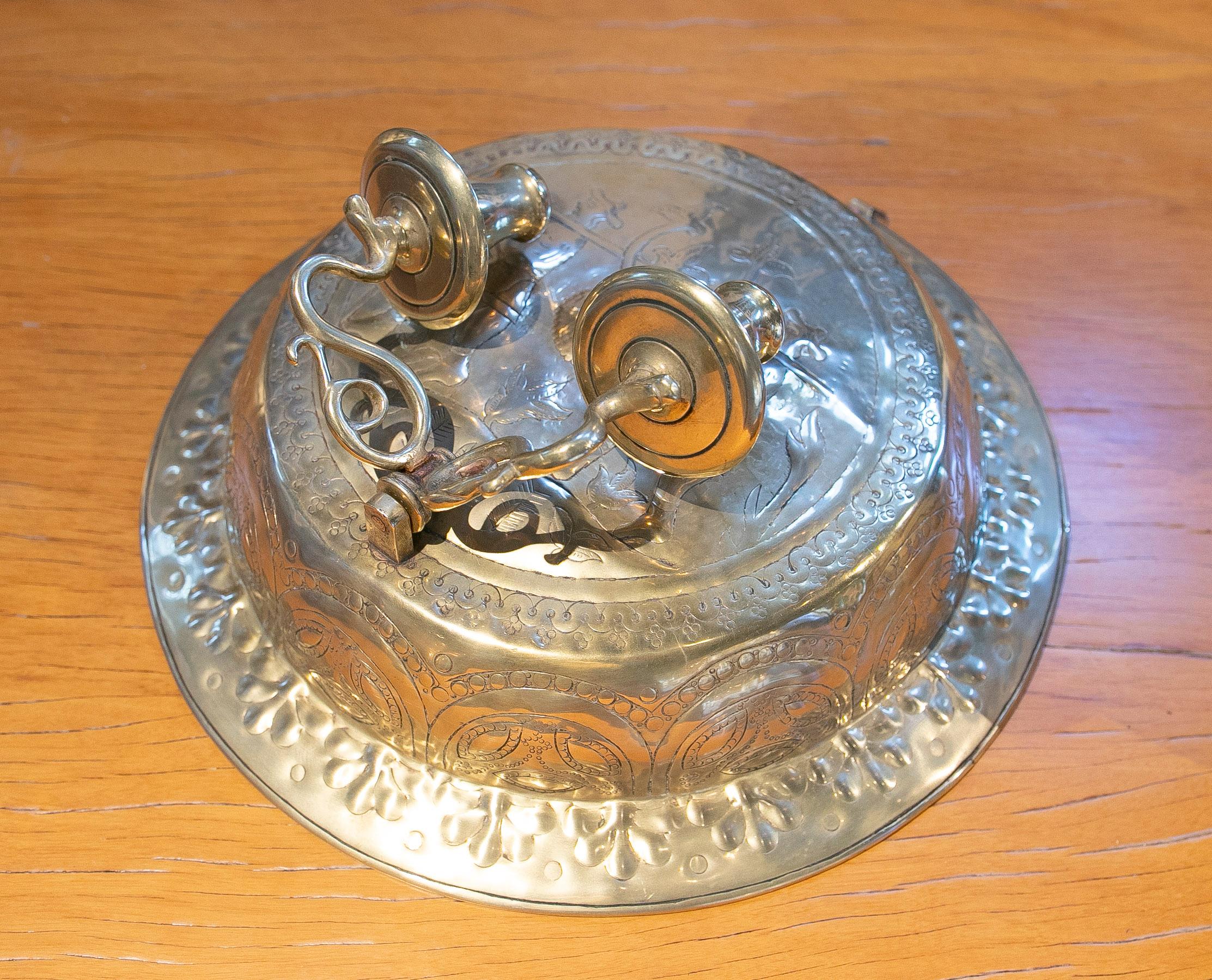 Mid-20th Century Bronze Wall Sconce with Embossing Work For Sale