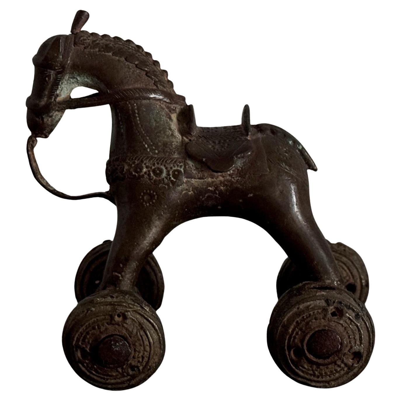 Giocattolo con ruote in bronzo e patina color cioccolato, Rajasthan (India) in vendita