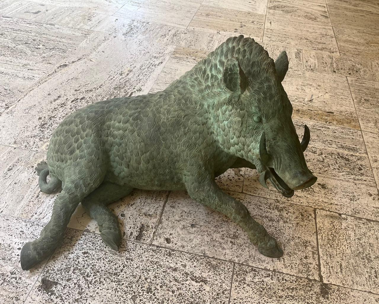 Bronze sculpture depicting a wild boar, Neapolitan foundries, from Tuscan residences.