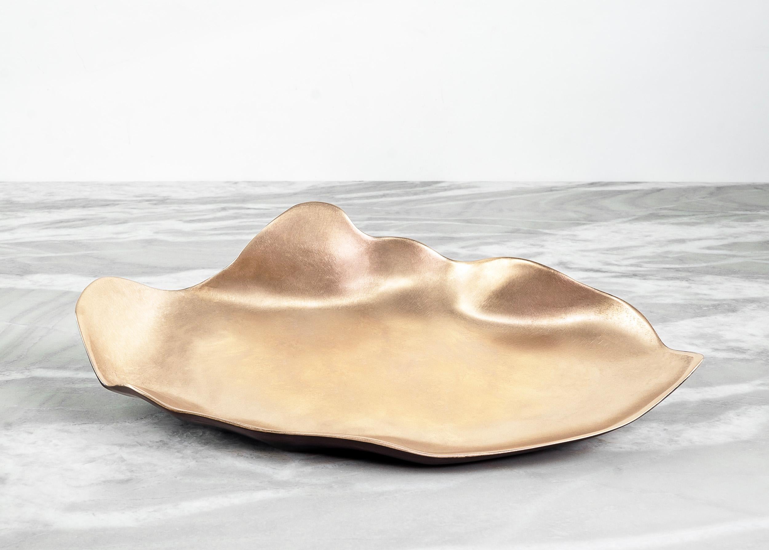 Organique Bronze with Black Patina Inverted Color Mini Organic Leaf Platter en vente