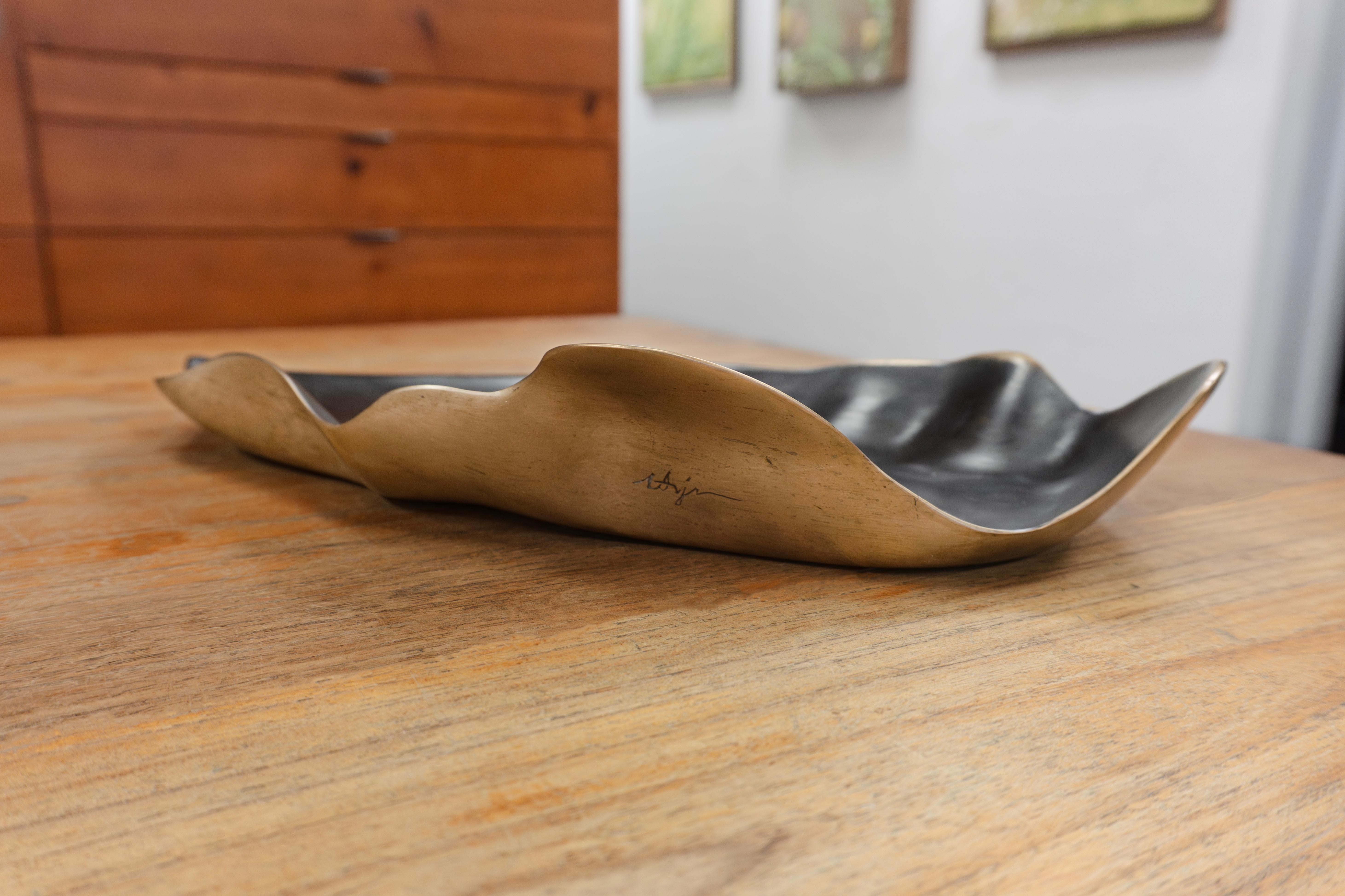 Bronze mit schwarzer Patina Mini Organic Leaf Platter (amerikanisch) im Angebot