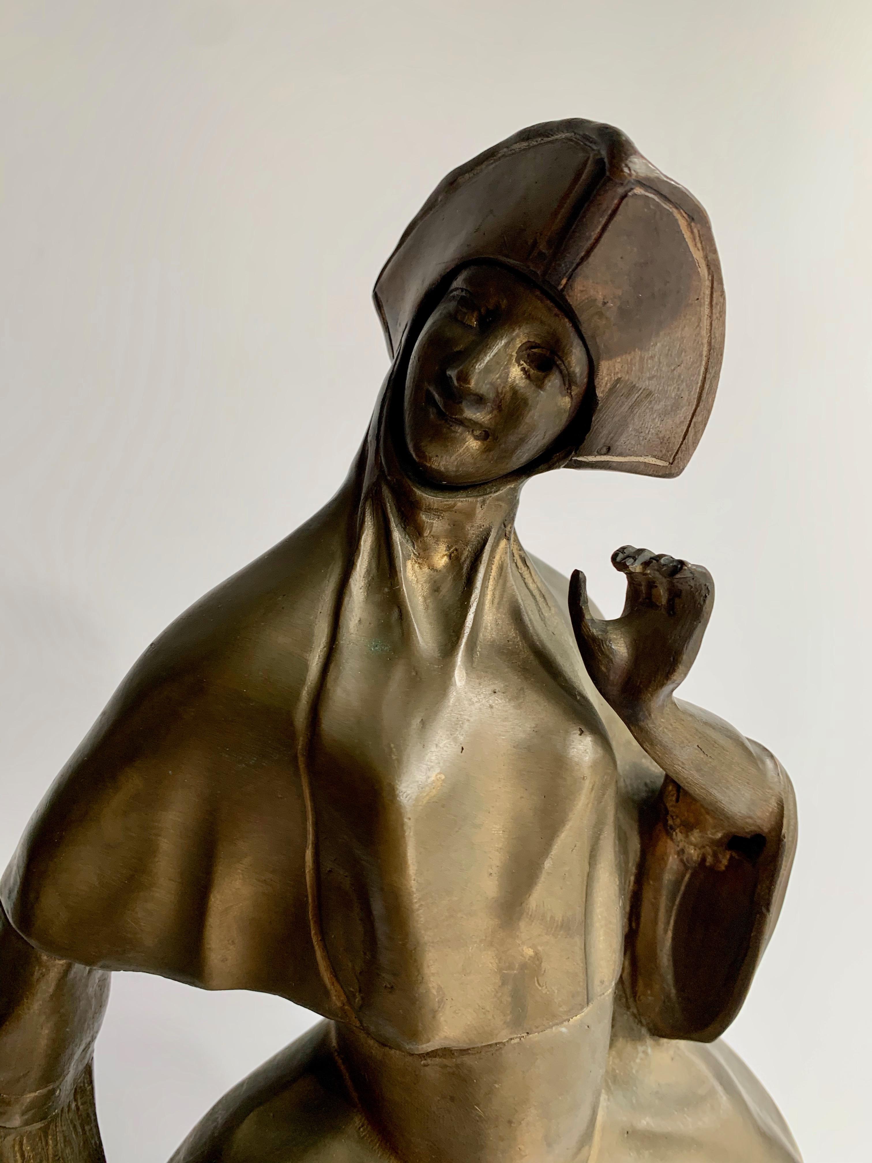 Médiéval Serre-livres sculpture de femme en bronze en vente
